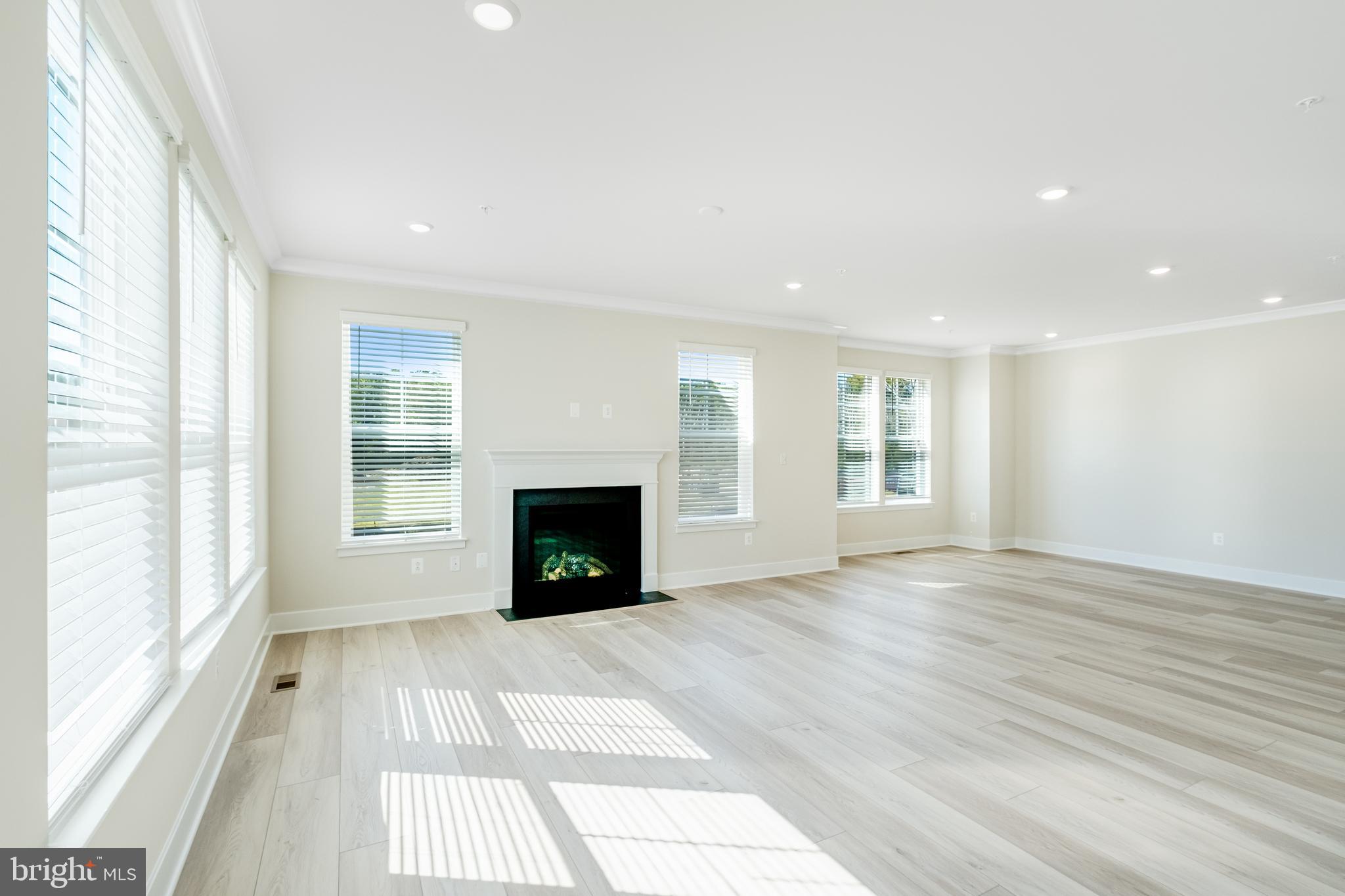PARKSIDE PRESERVE - Residential