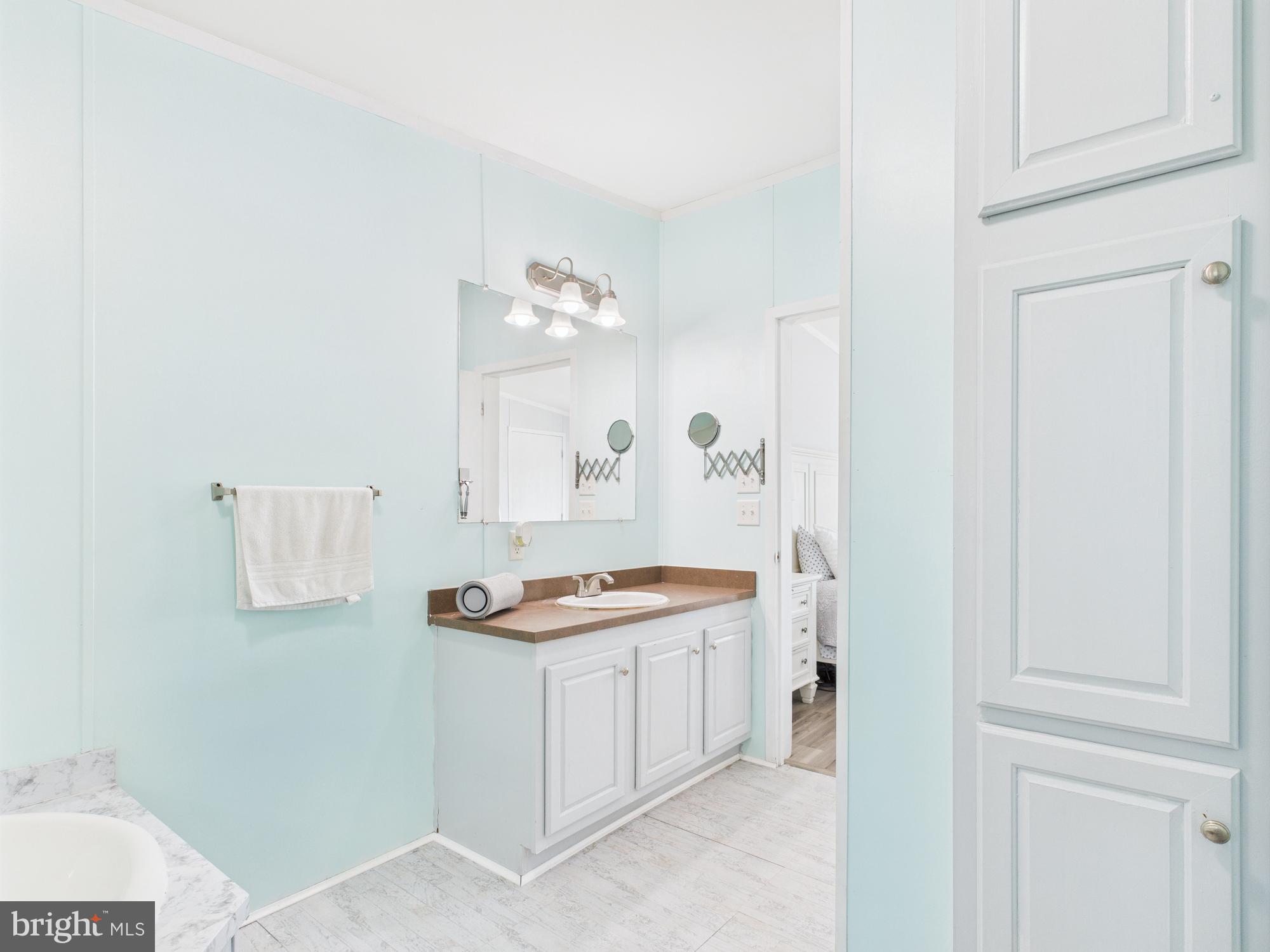 WALNUT GROVE - Residential