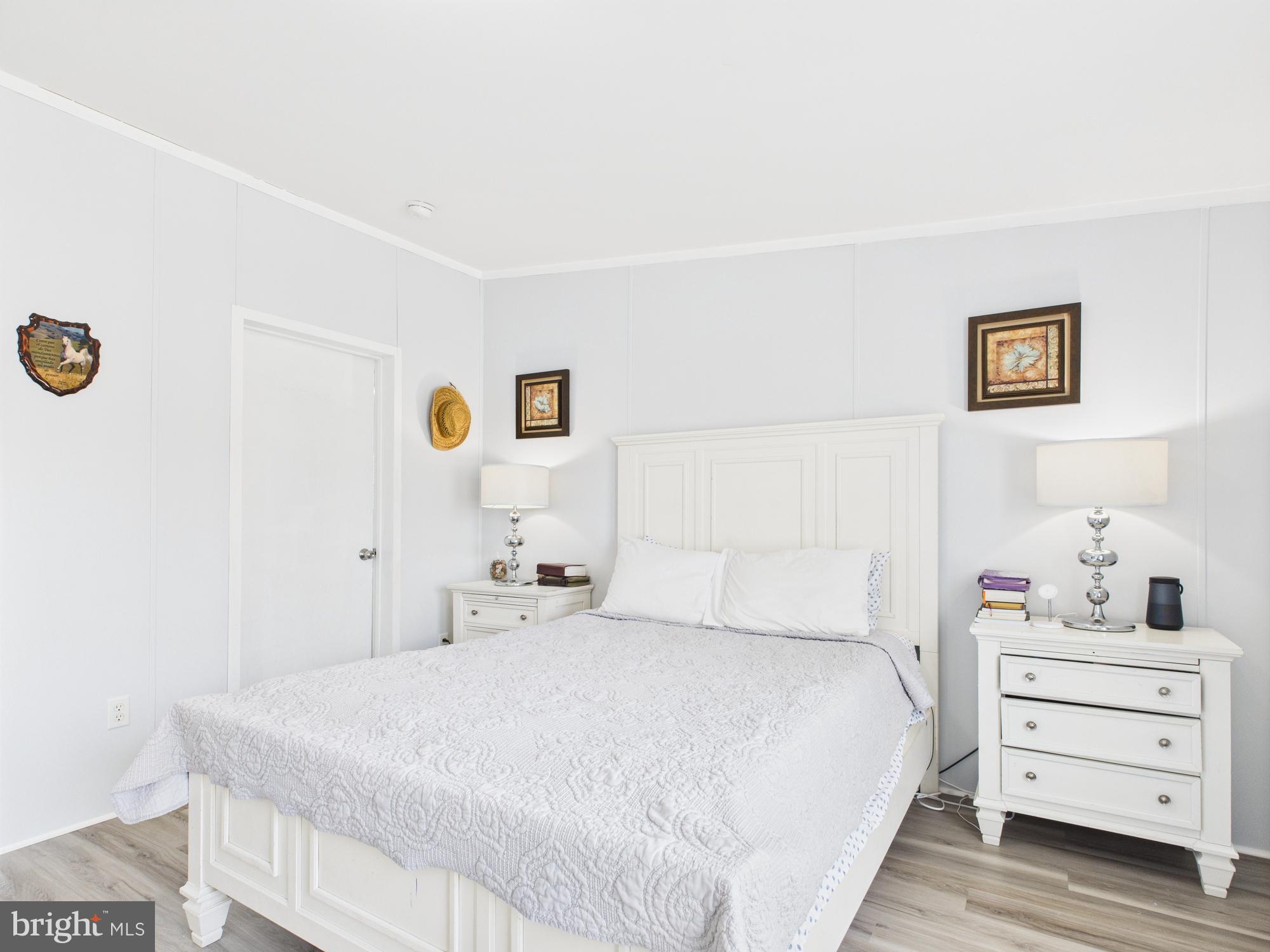 WALNUT GROVE - Residential