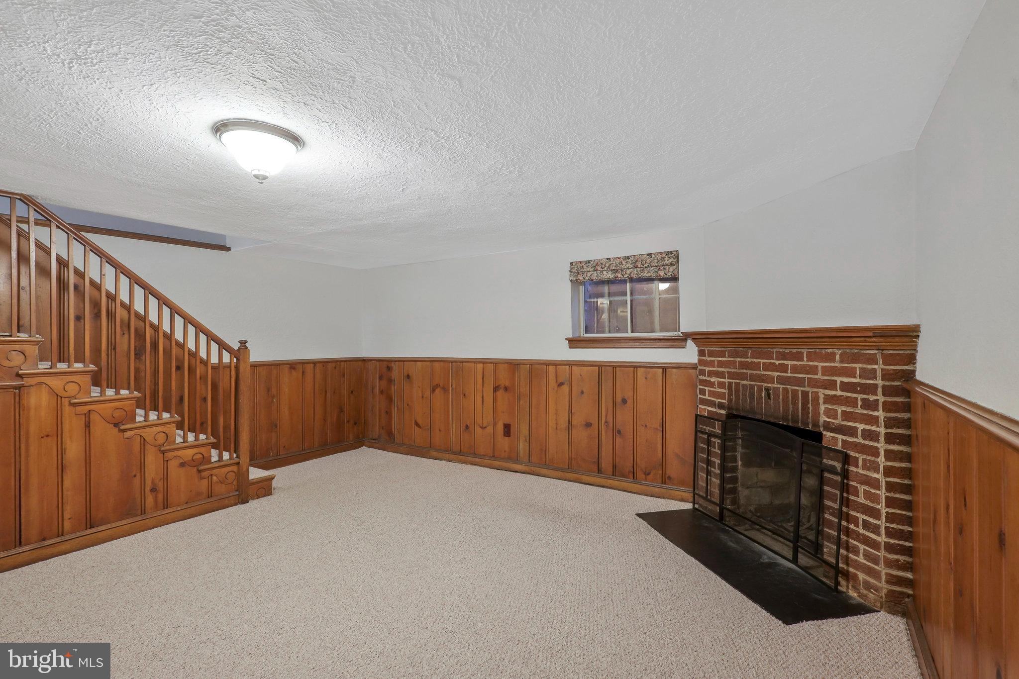 OLD TOWN/DEMPSEY - Residential Lease