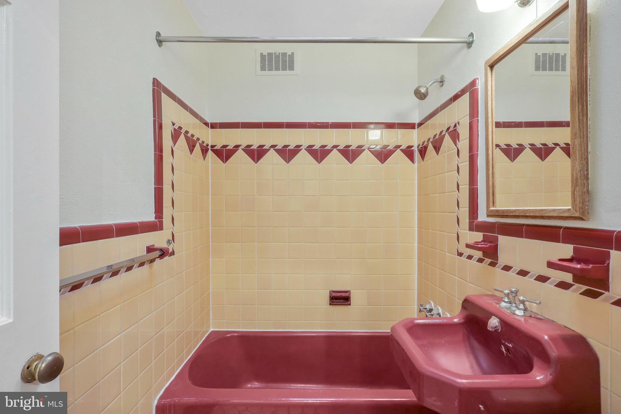 OLD TOWN/DEMPSEY - Residential Lease