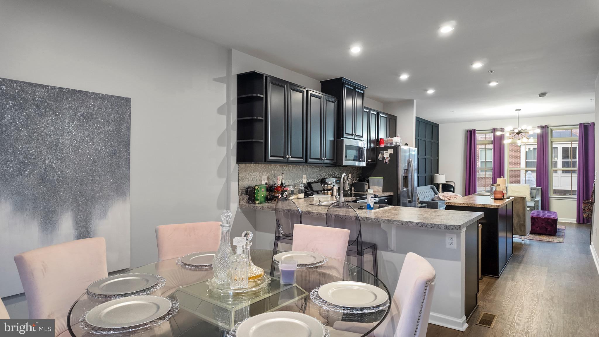 OLDHAM CROSSING - Residential Lease