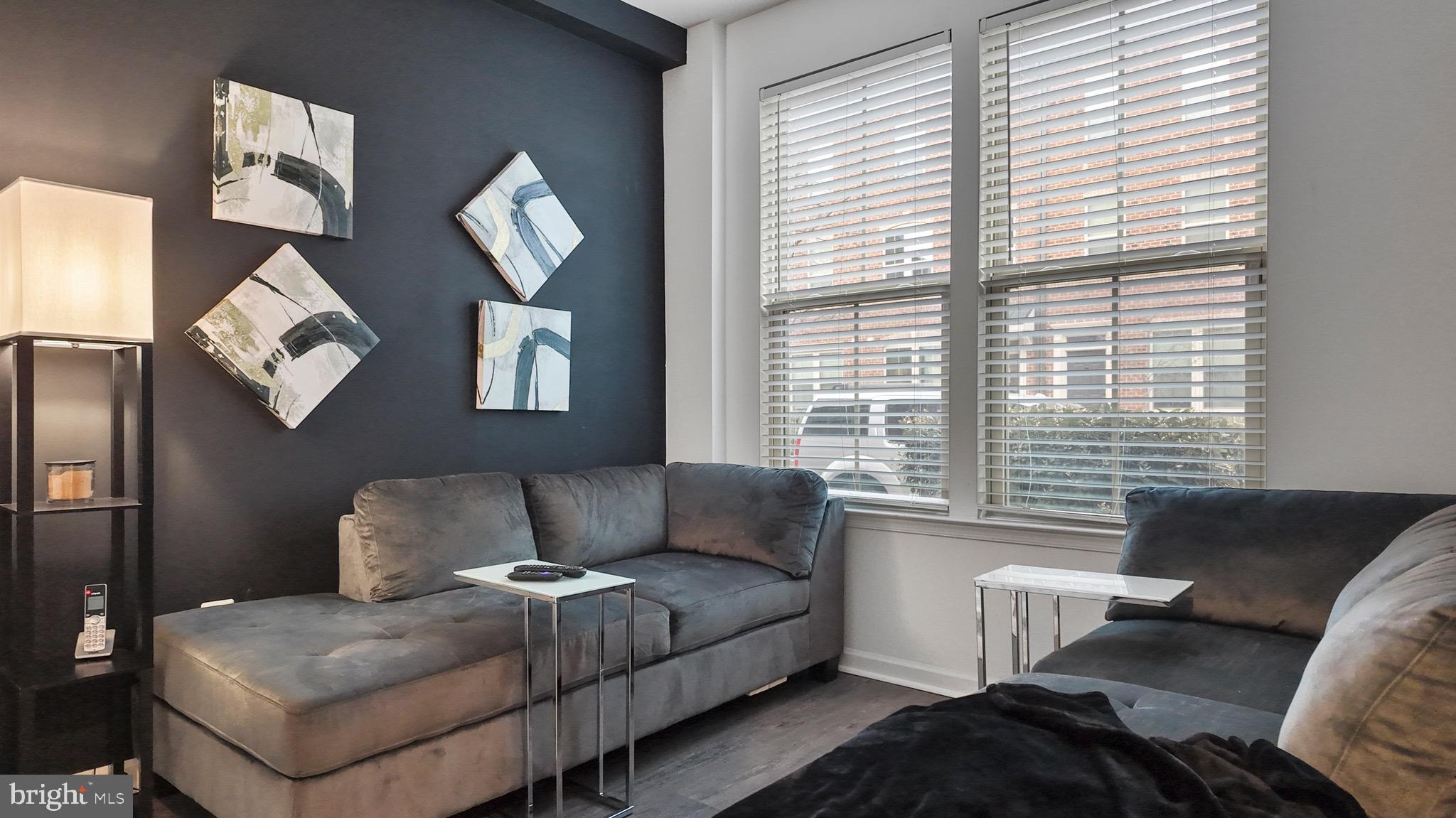 OLDHAM CROSSING - Residential Lease
