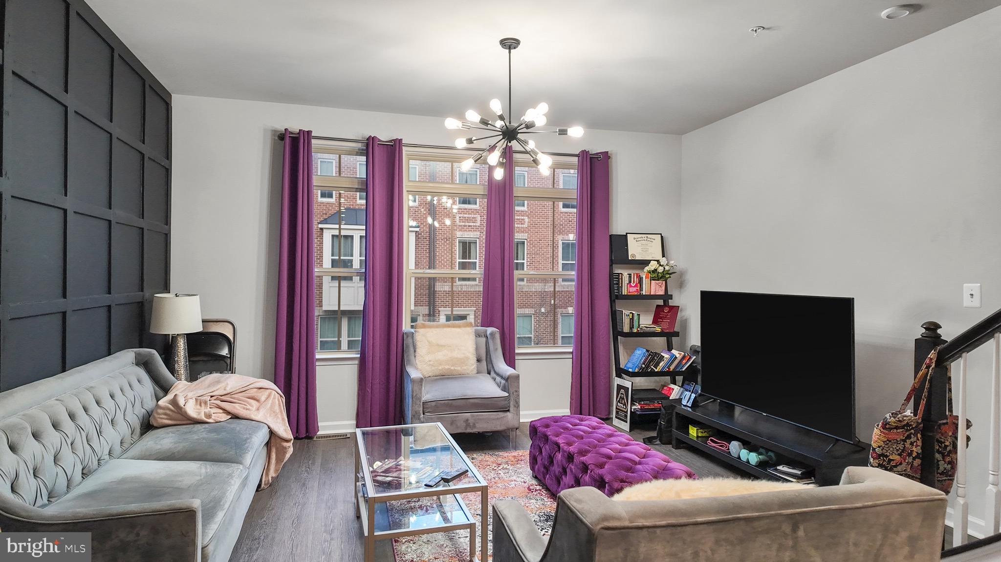 OLDHAM CROSSING - Residential Lease