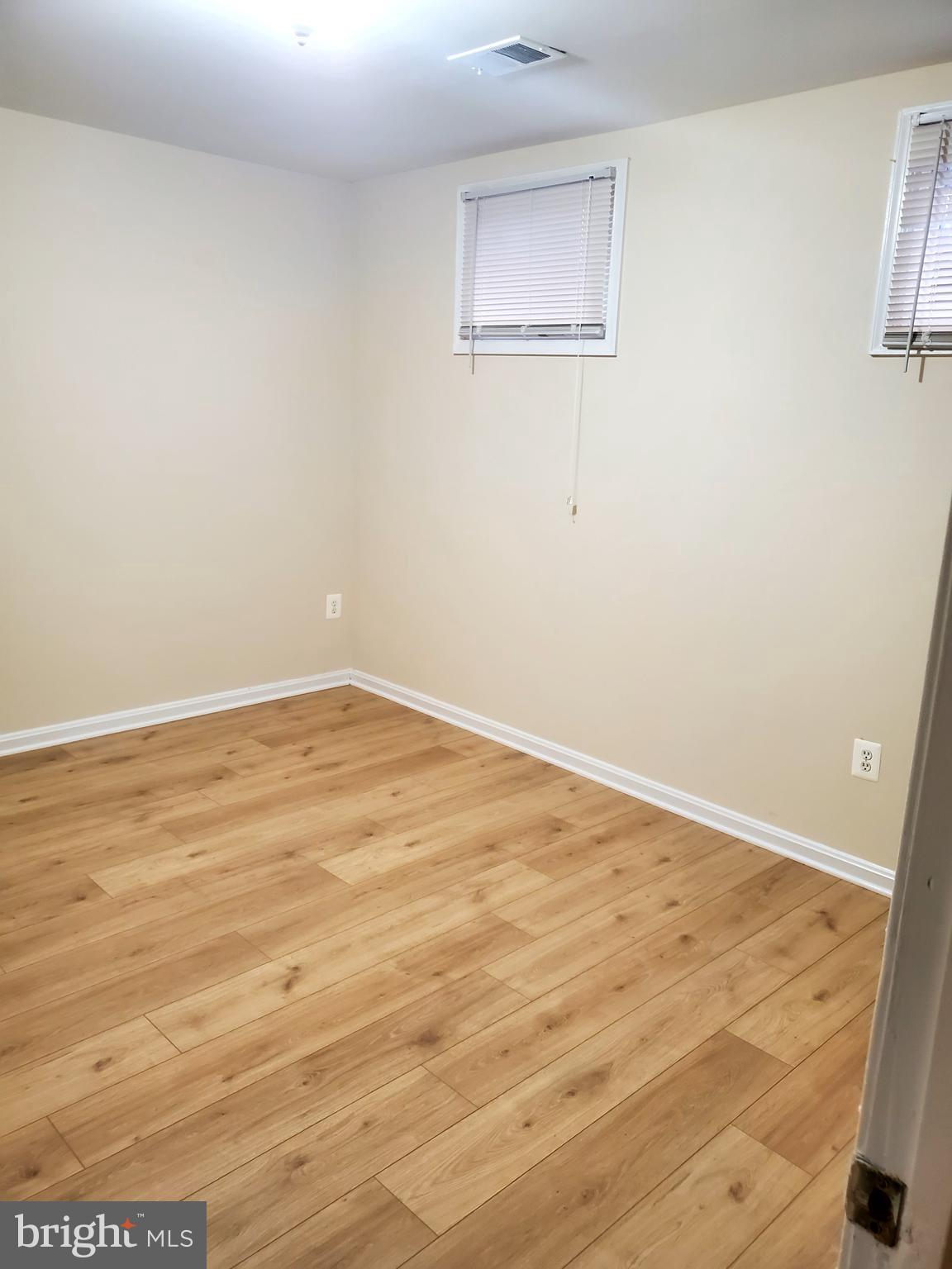 KINGS MANOR TOWNE HOUSES - Residential Lease