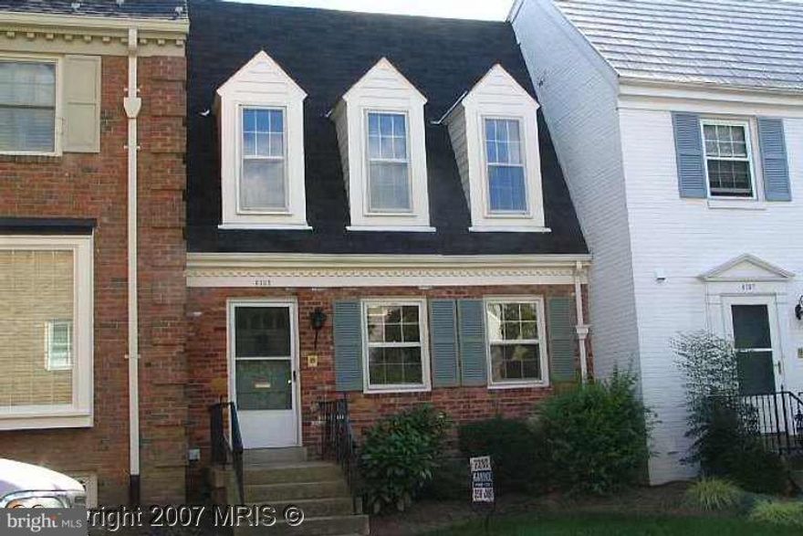 BRIGHT TH IN LANGLEY HS PYRAMID.  CLOSE TO SHOPPING AND RESTAURANTS.  HARDWOOD FLOORS ON MAIN LEVEL, NEW WINDOWS !  NEW VINYL PLANK FLOORING IN BASEMENT.  LARGE EAT IN KITCHEN, WALK OUT TO GEORGETOWN PATIO FROM LIVING ROOM, EXTRA PARKING IN REAR. LARGE FAMILY ROOM AND BATH, AND AMPLE STORAGE IN LAUNDRY ROOM ON LOWER LEVEL.  PARK CLOSE, EASY COMMUTE TO GW PARKWAY, TYSONS, AND 495.
