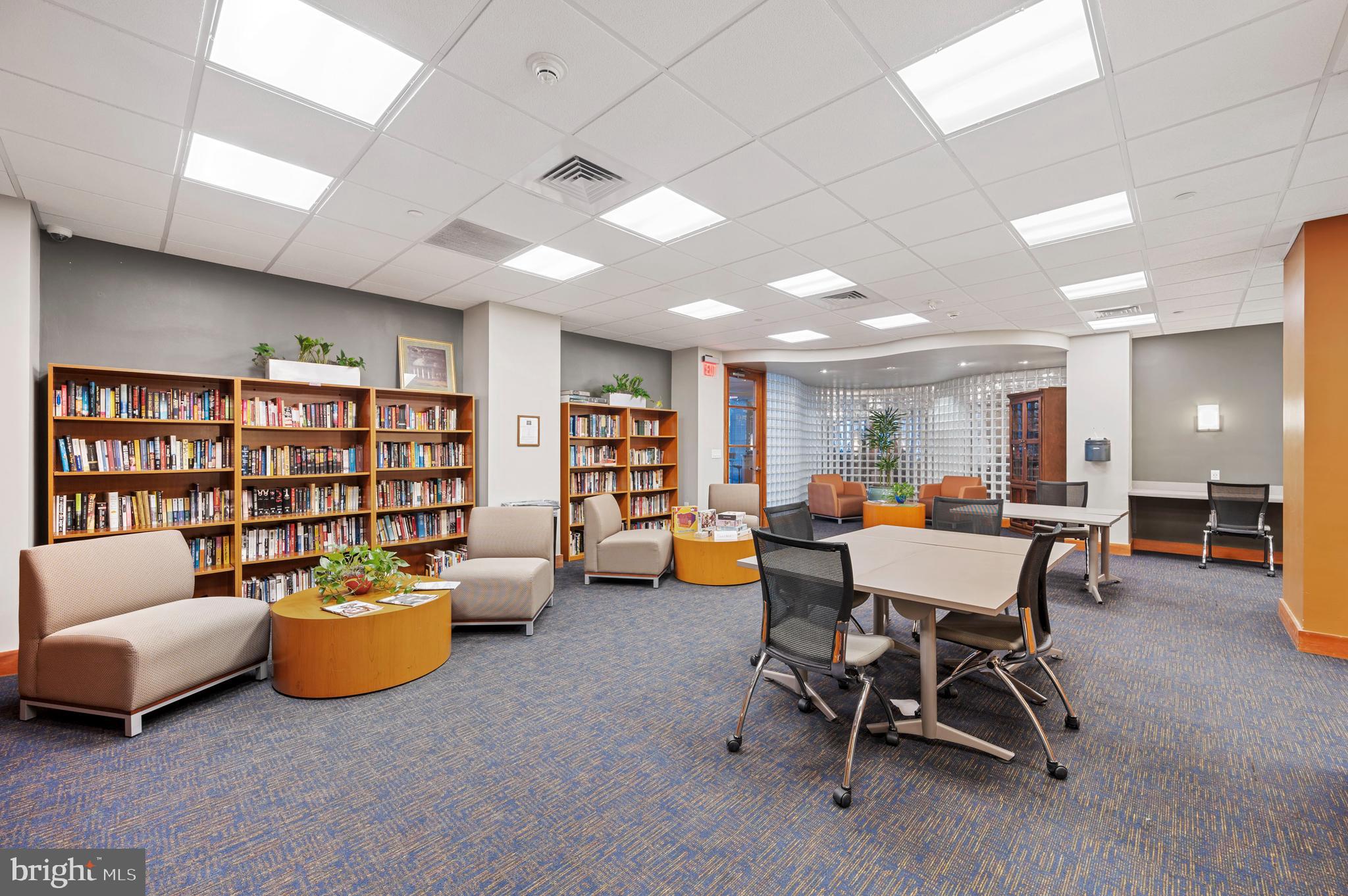 ART MUSEUM AREA - Residential Lease