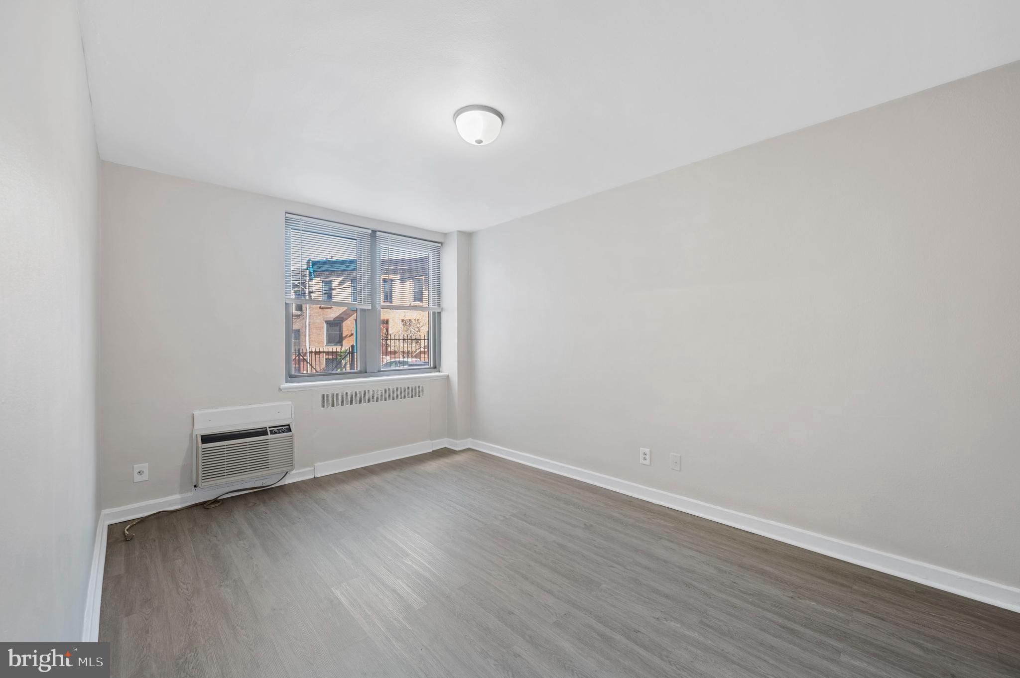 ART MUSEUM AREA - Residential Lease