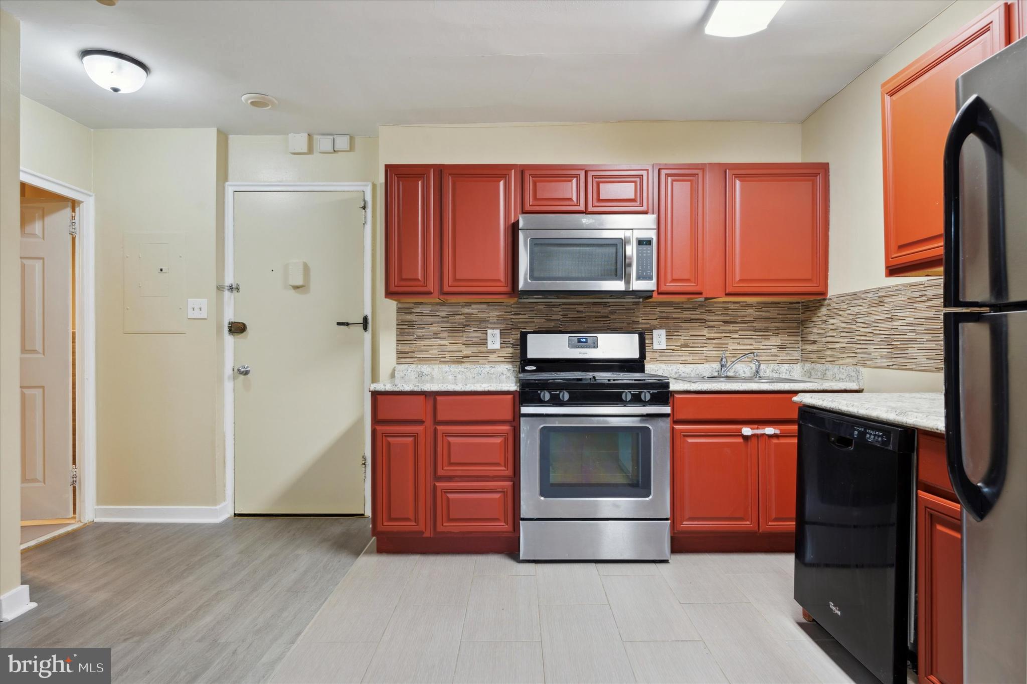 ART MUSEUM AREA - Residential Lease