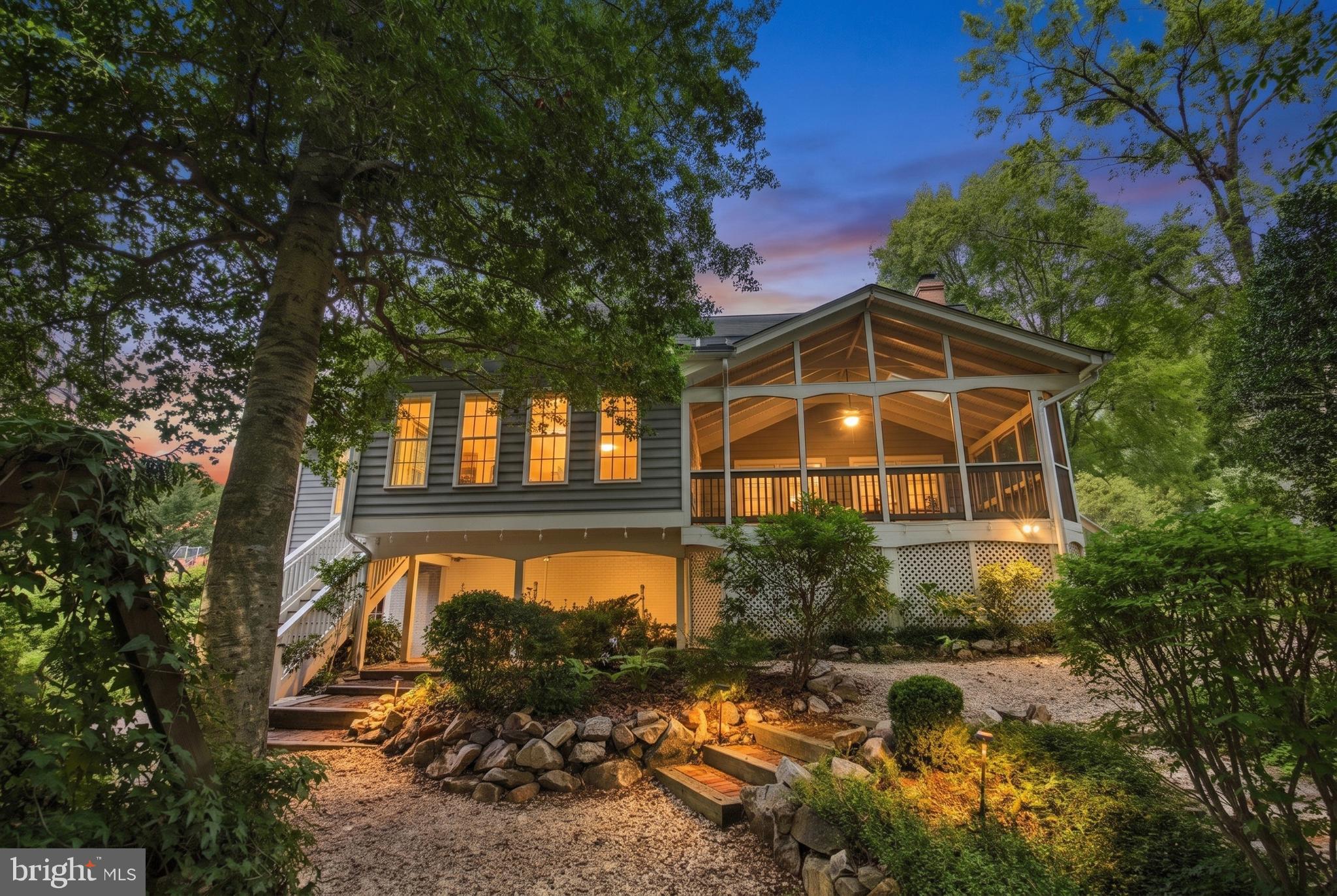 9525 OAK STREAM COURT