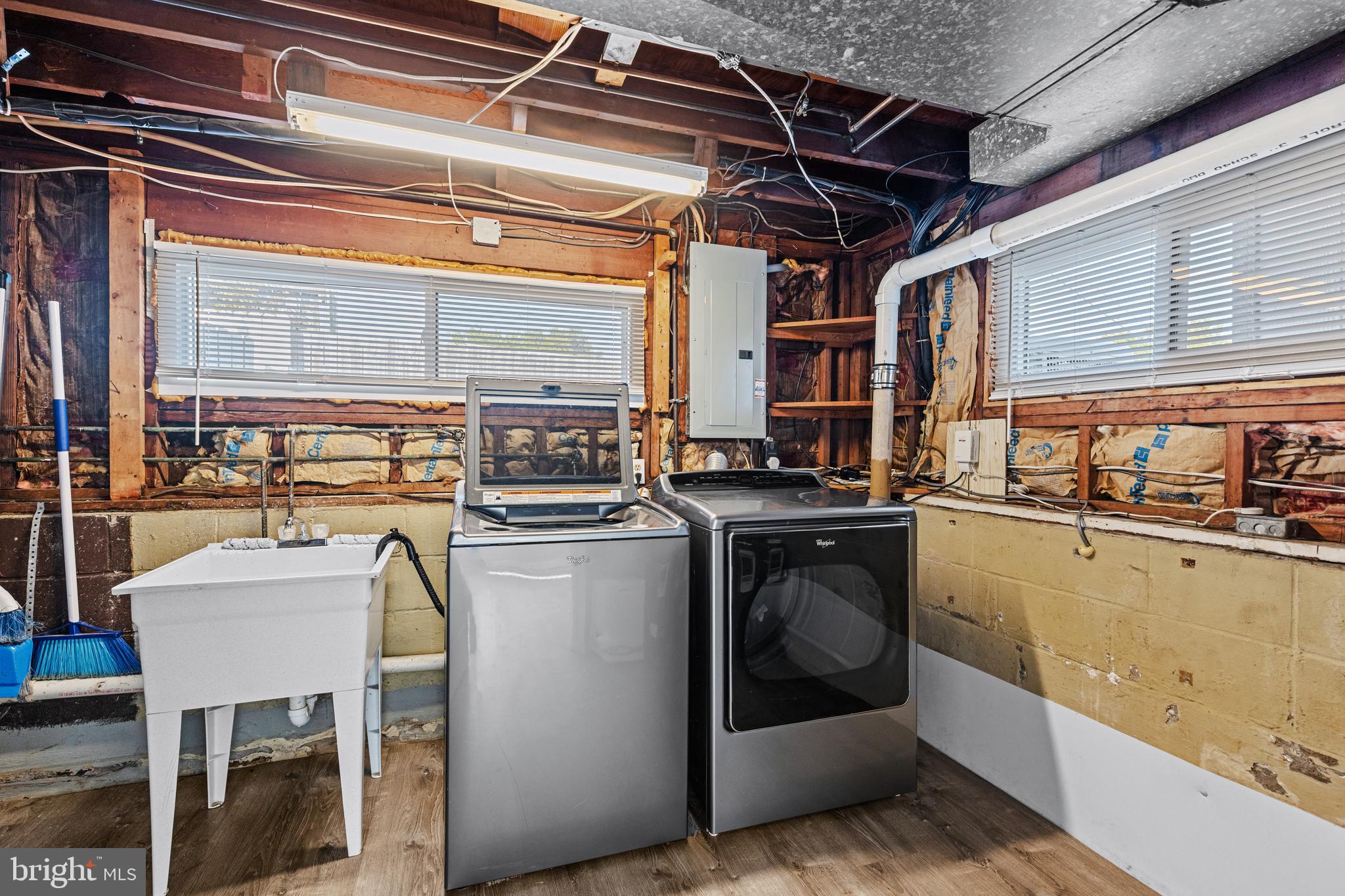 PINE GROVE HOMES - Residential Lease