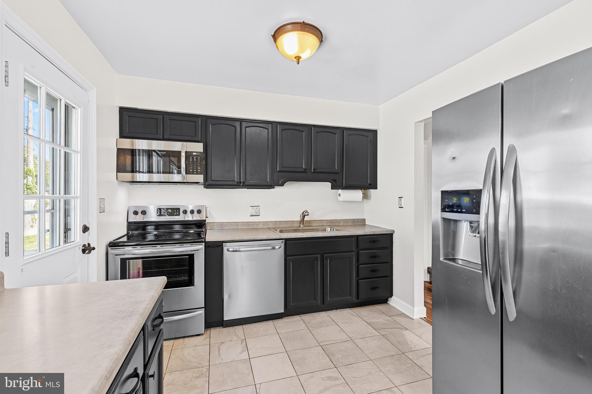 PINE GROVE HOMES - Residential Lease