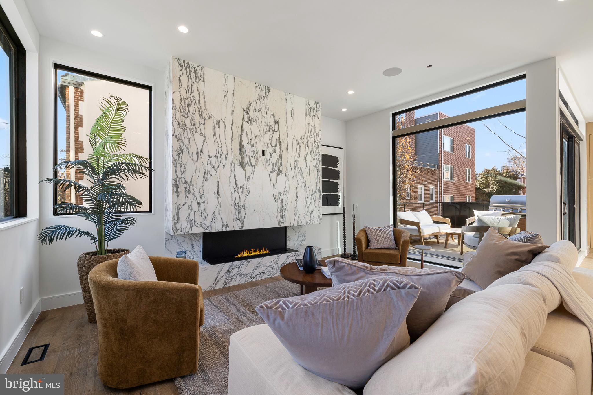 RITTENHOUSE SQUARE - Residential