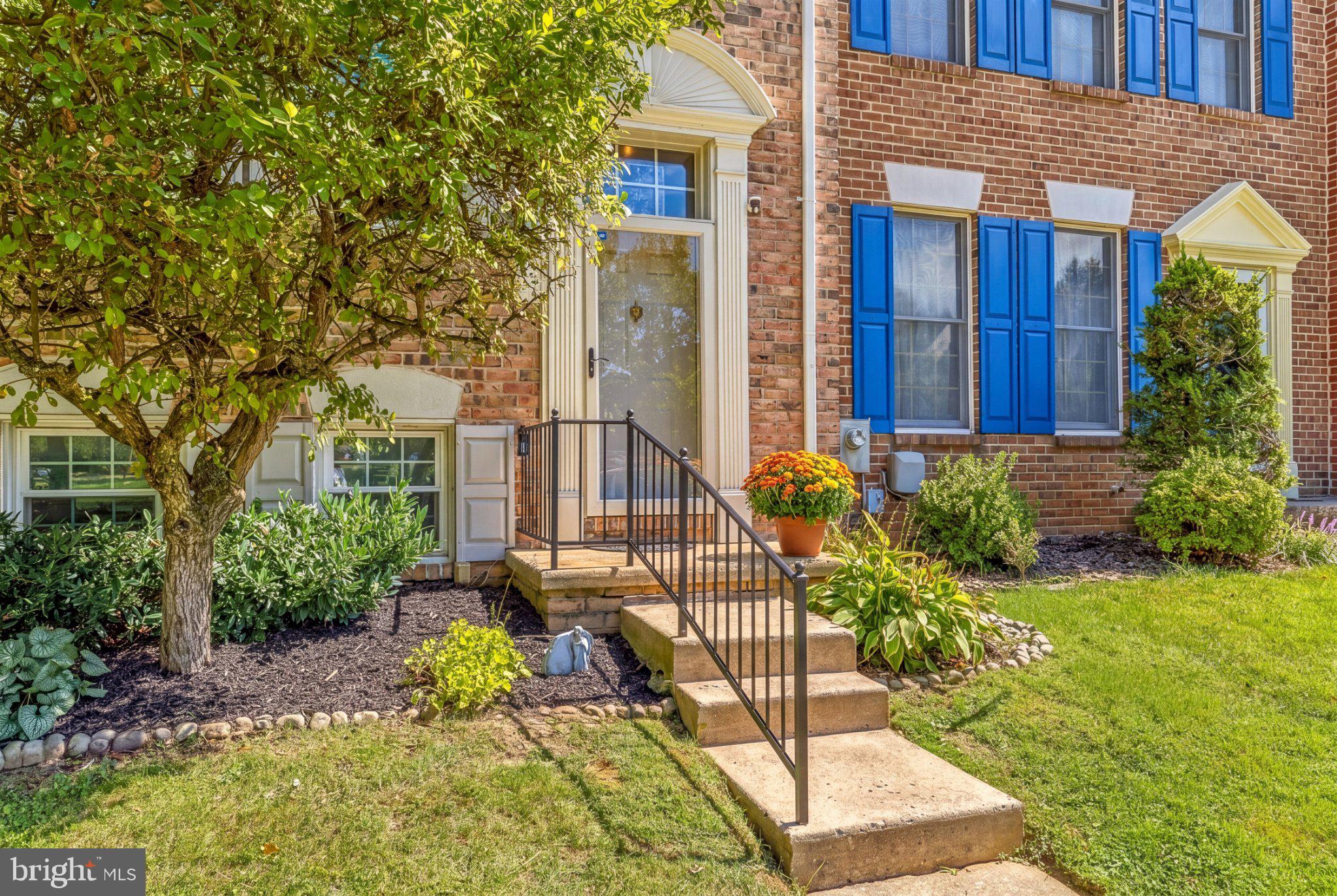 37 SNOWBERRY COURT