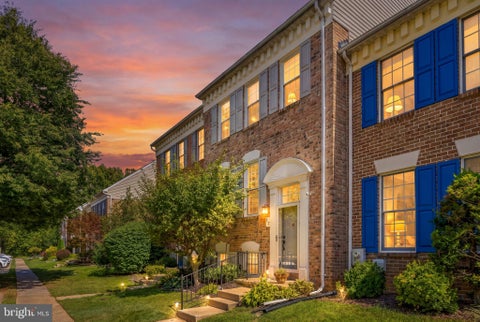Townhouse For Sale - 37 Snowberry Court<br/> COCKEYSVILLE, MD 21030