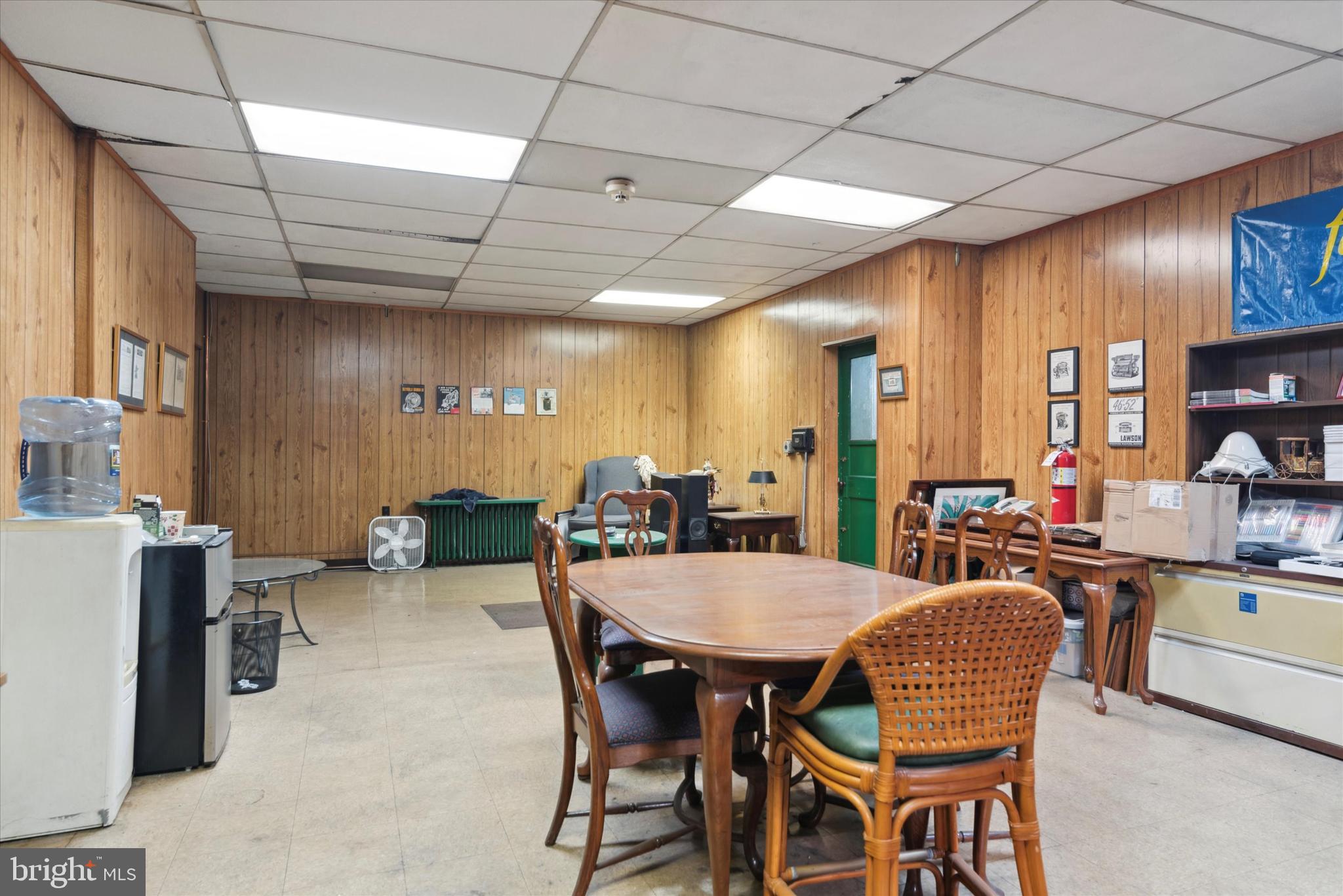 PORT RICHMOND - Commercial Sale