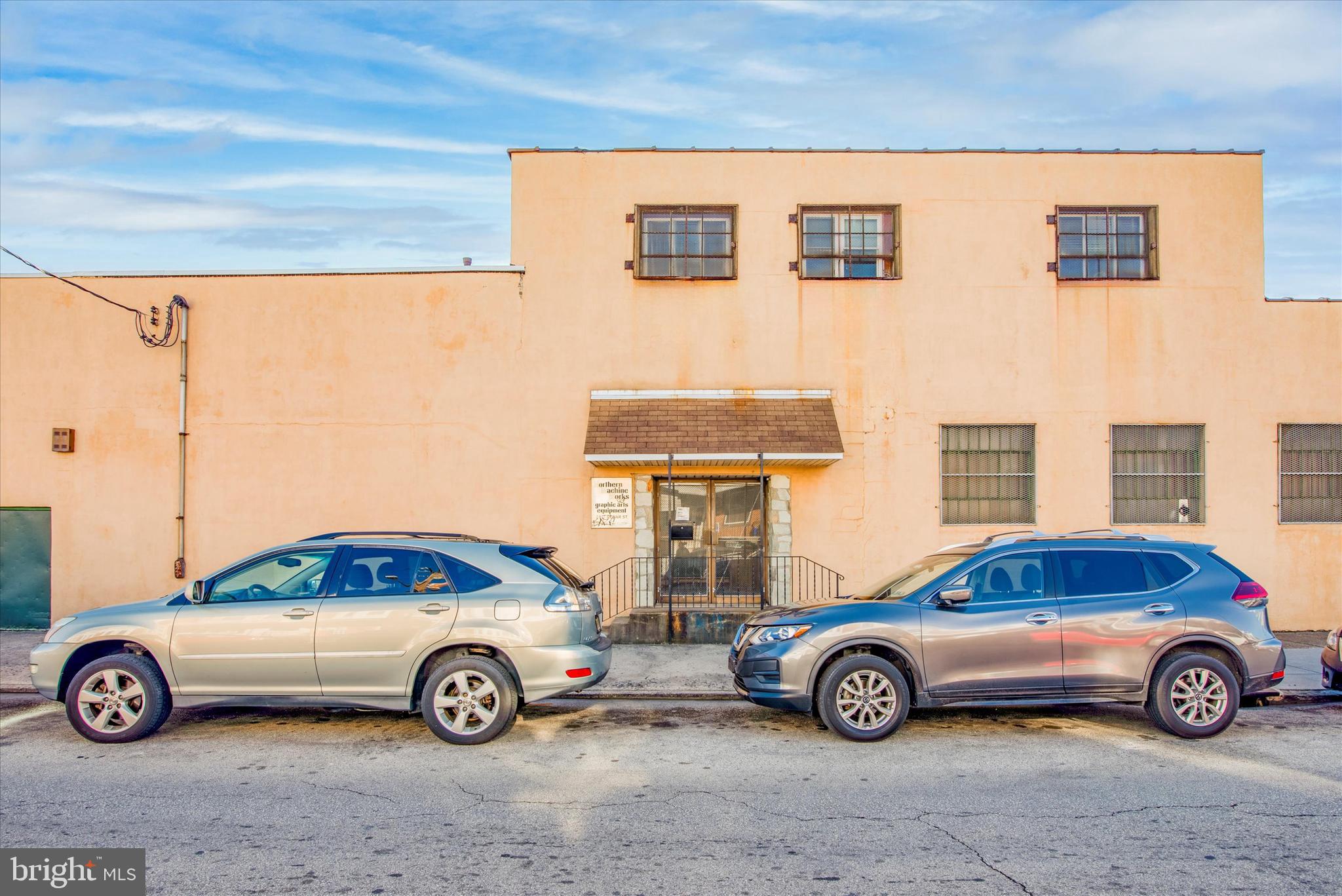 PORT RICHMOND - Commercial Sale