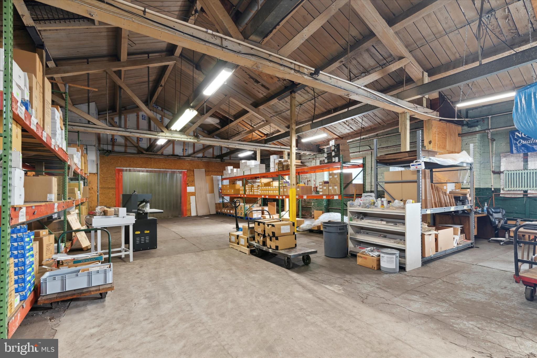 PORT RICHMOND - Commercial Sale