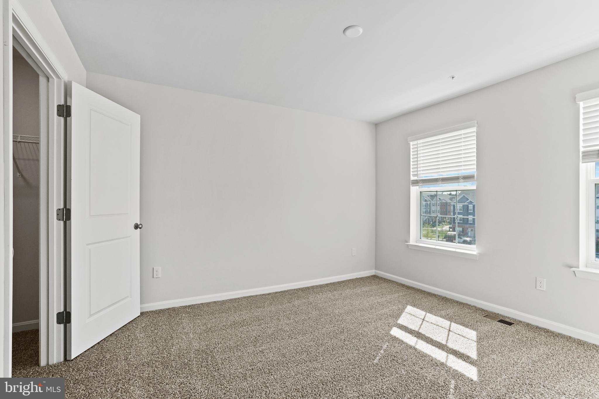 SPRING HILLS - Residential