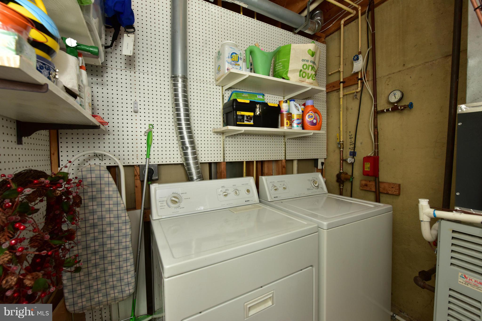 SUMMERS GROVE - Residential