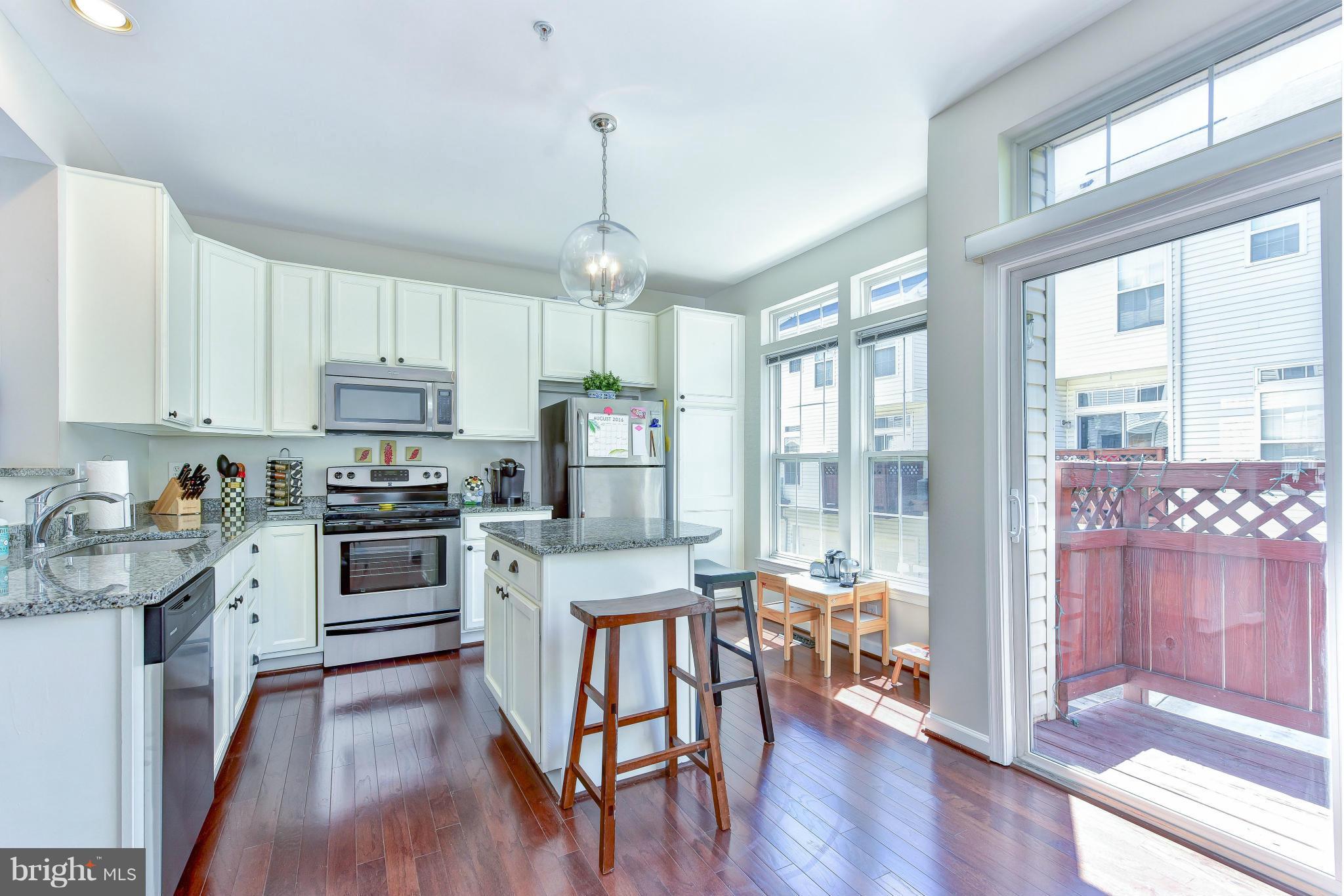 SUMMERS GROVE - Residential