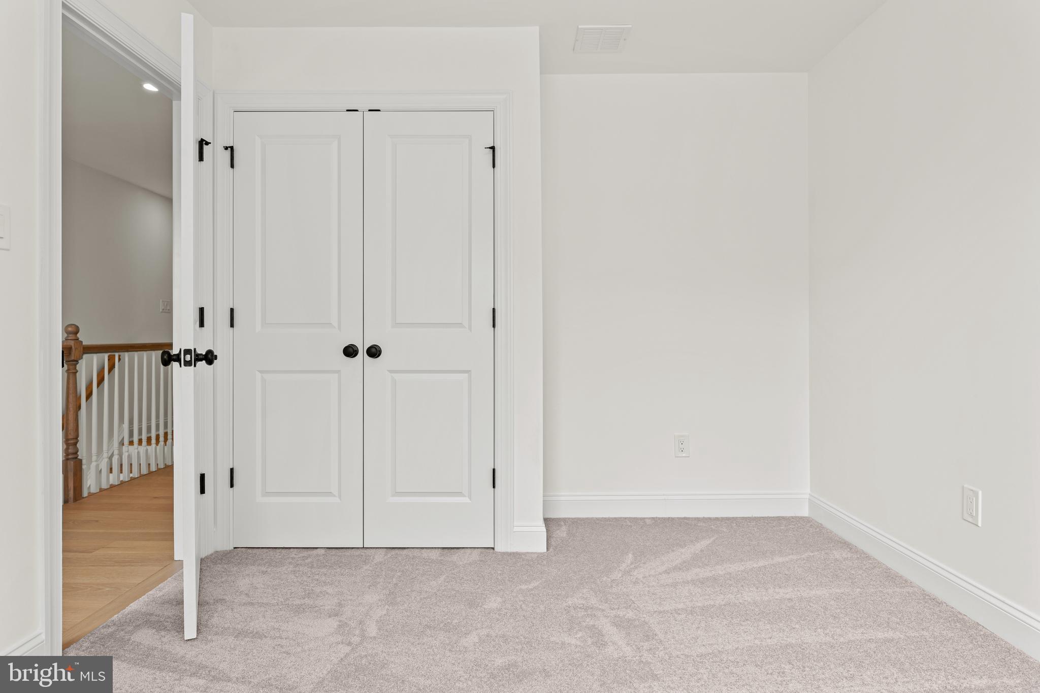 MERION HILL - Residential