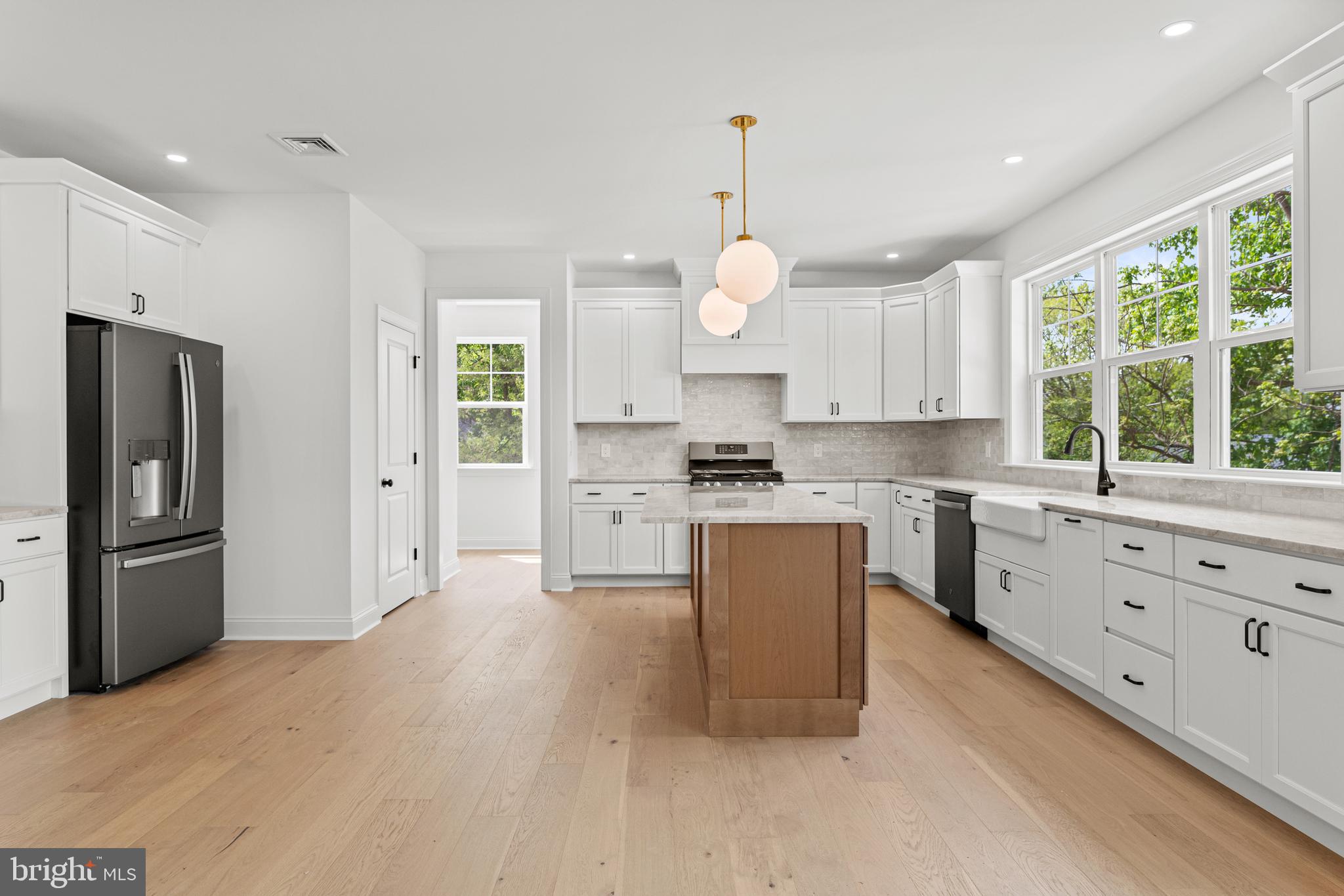 MERION HILL - Residential