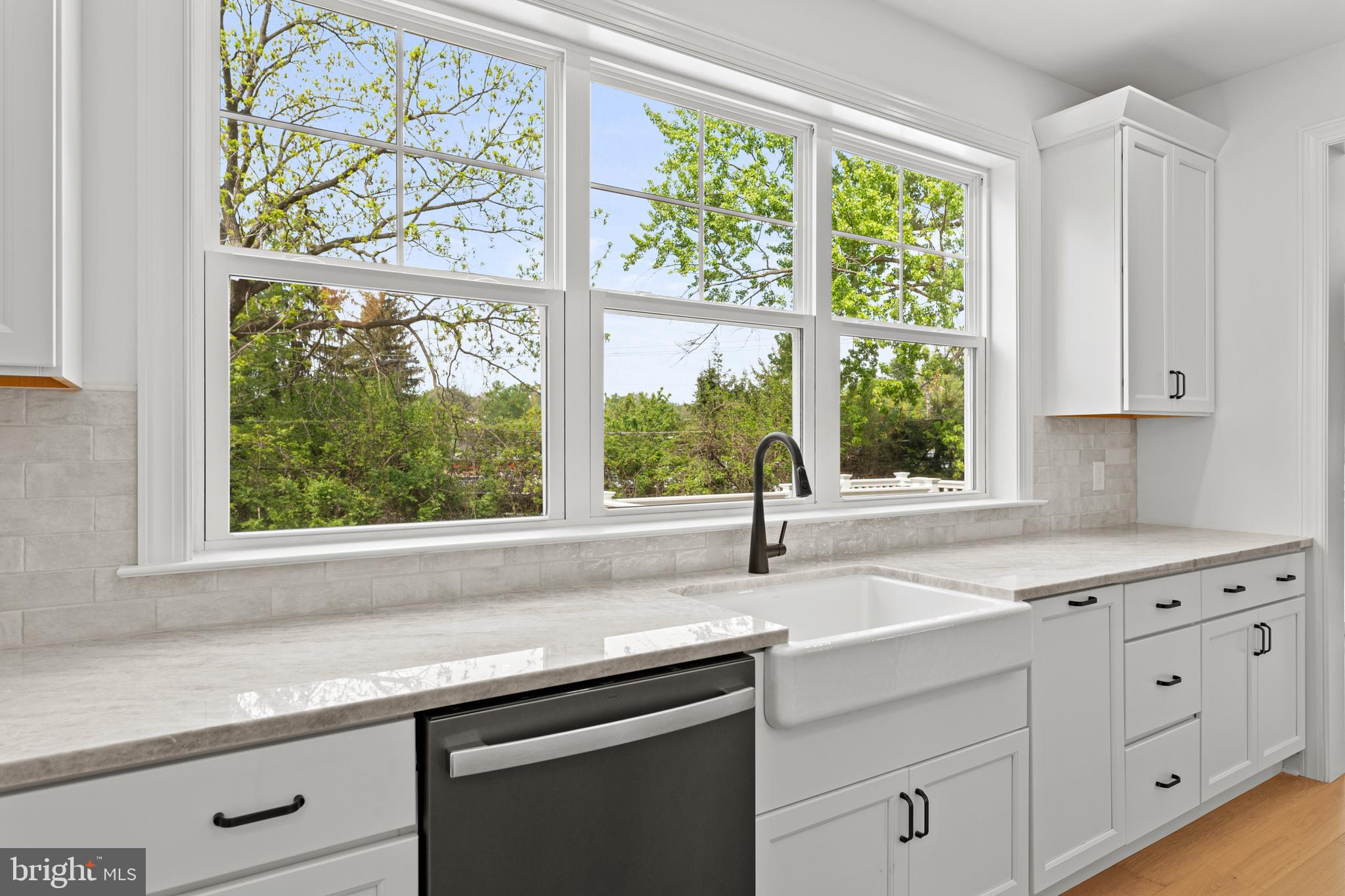 MERION HILL - Residential