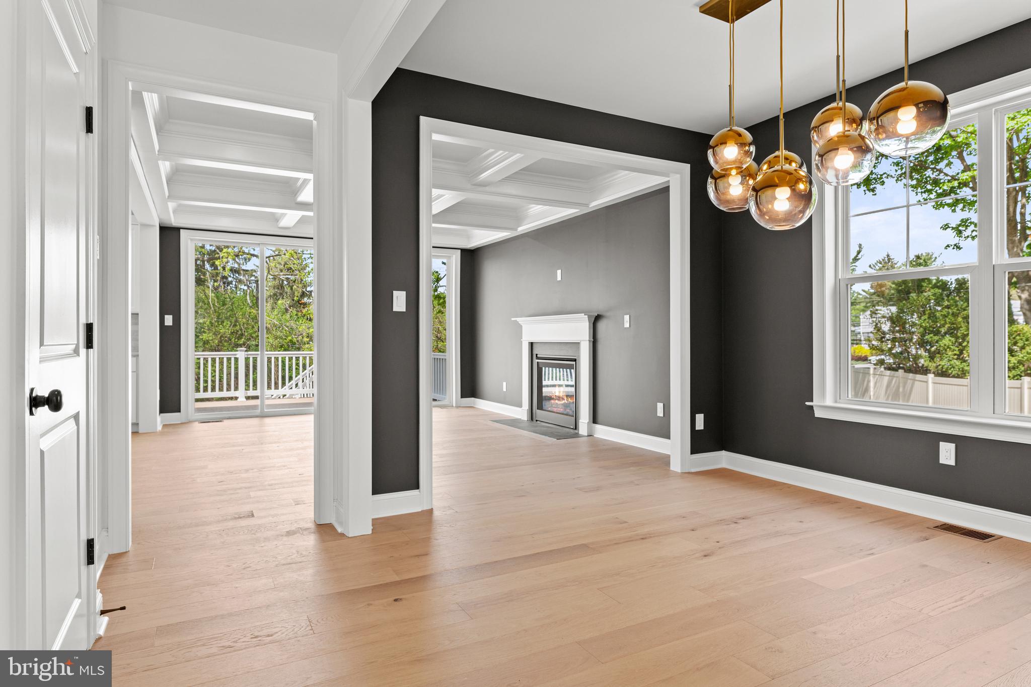 MERION HILL - Residential