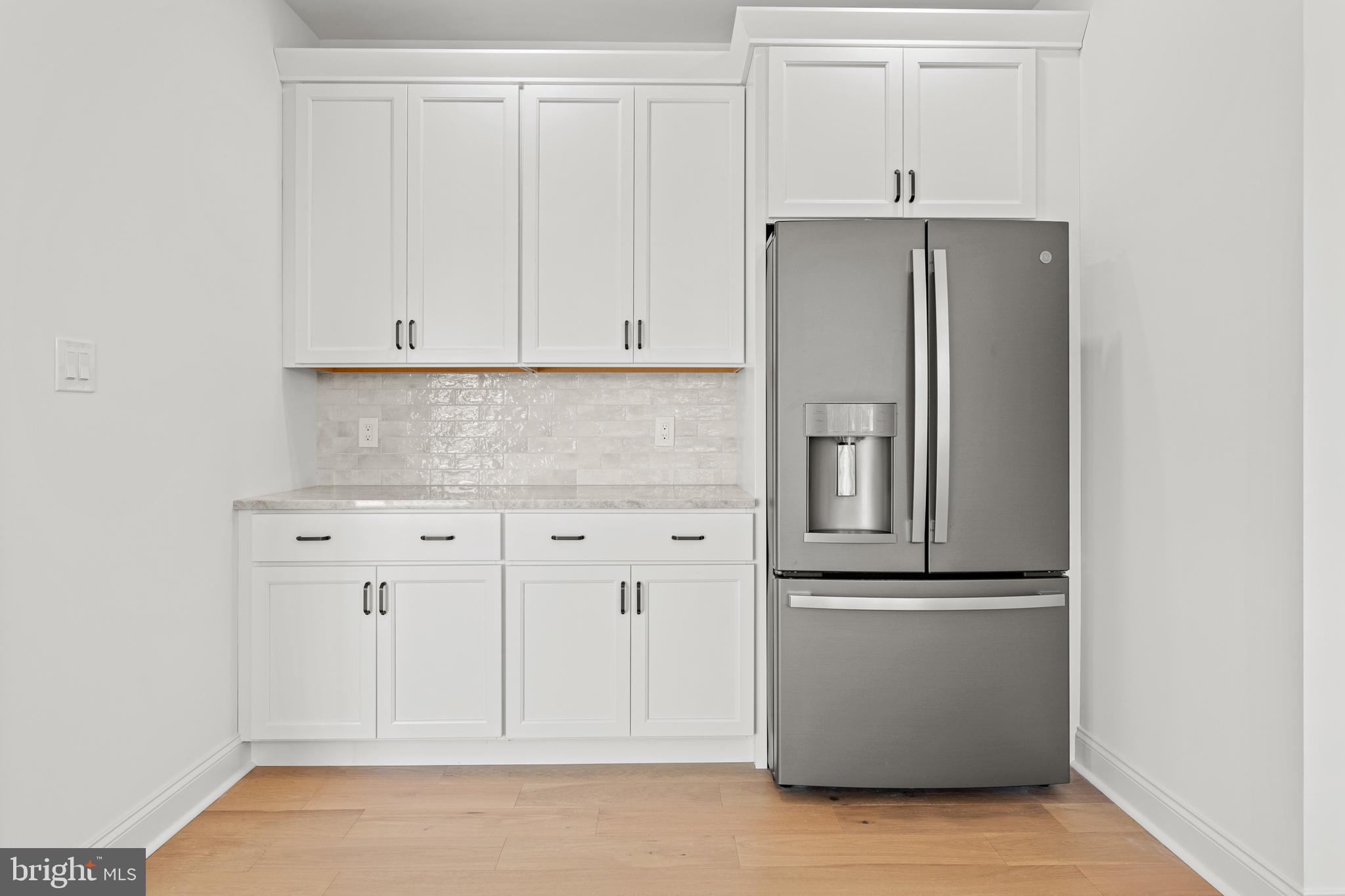 MERION HILL - Residential