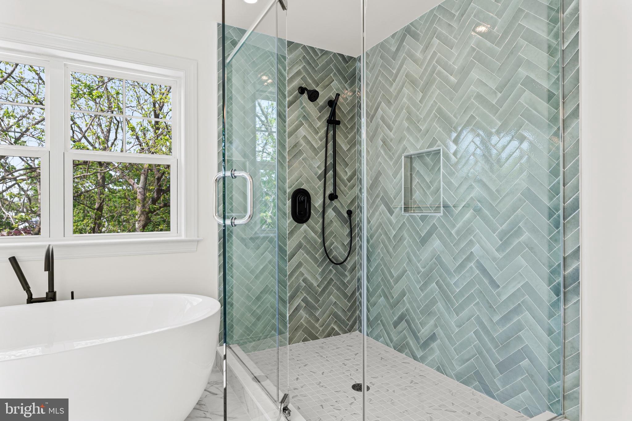 MERION HILL - Residential