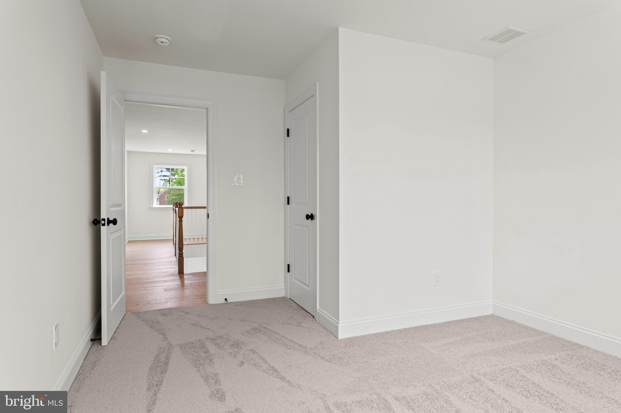 MERION HILL - Residential