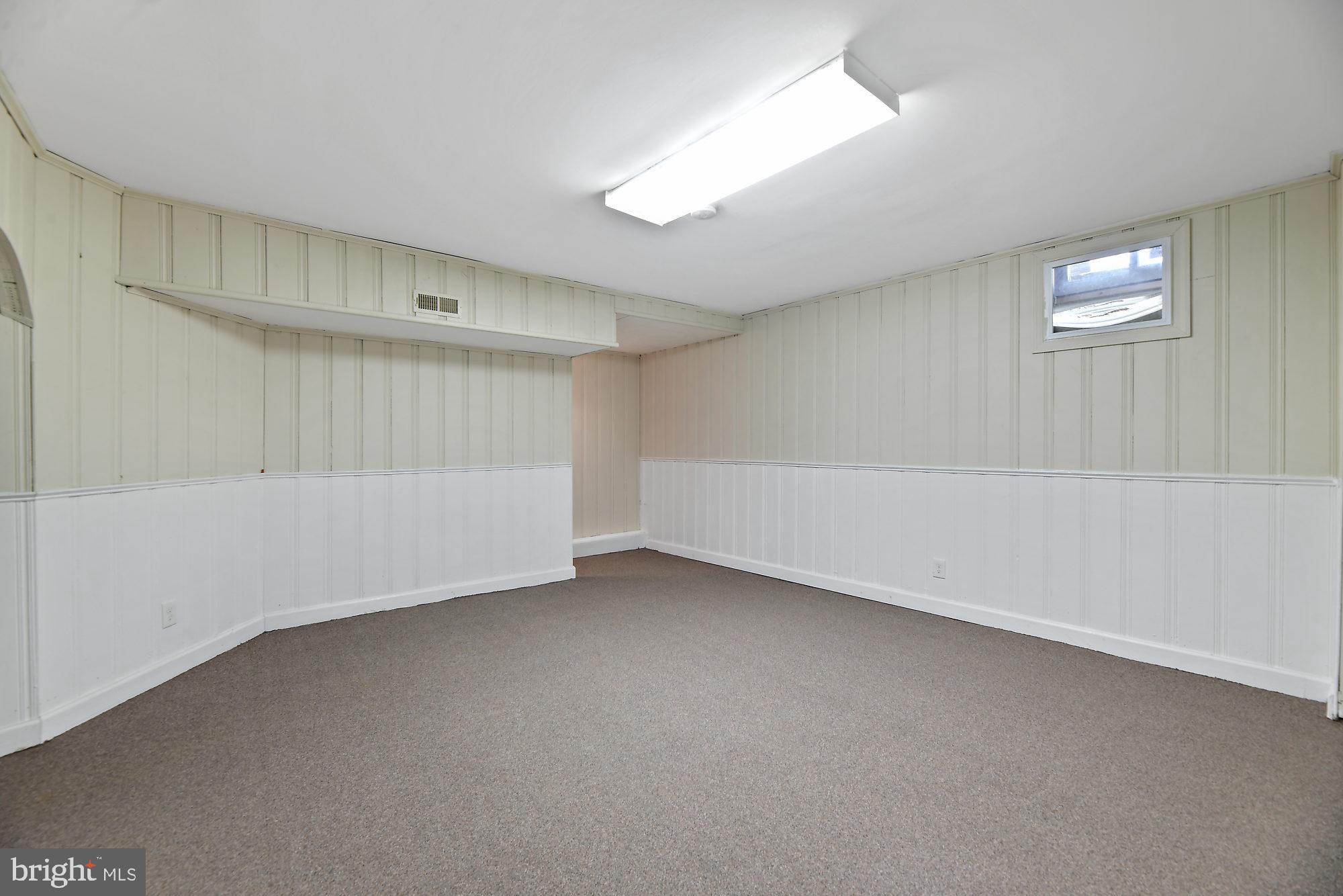 SAINT JOSEPHS - Residential Lease