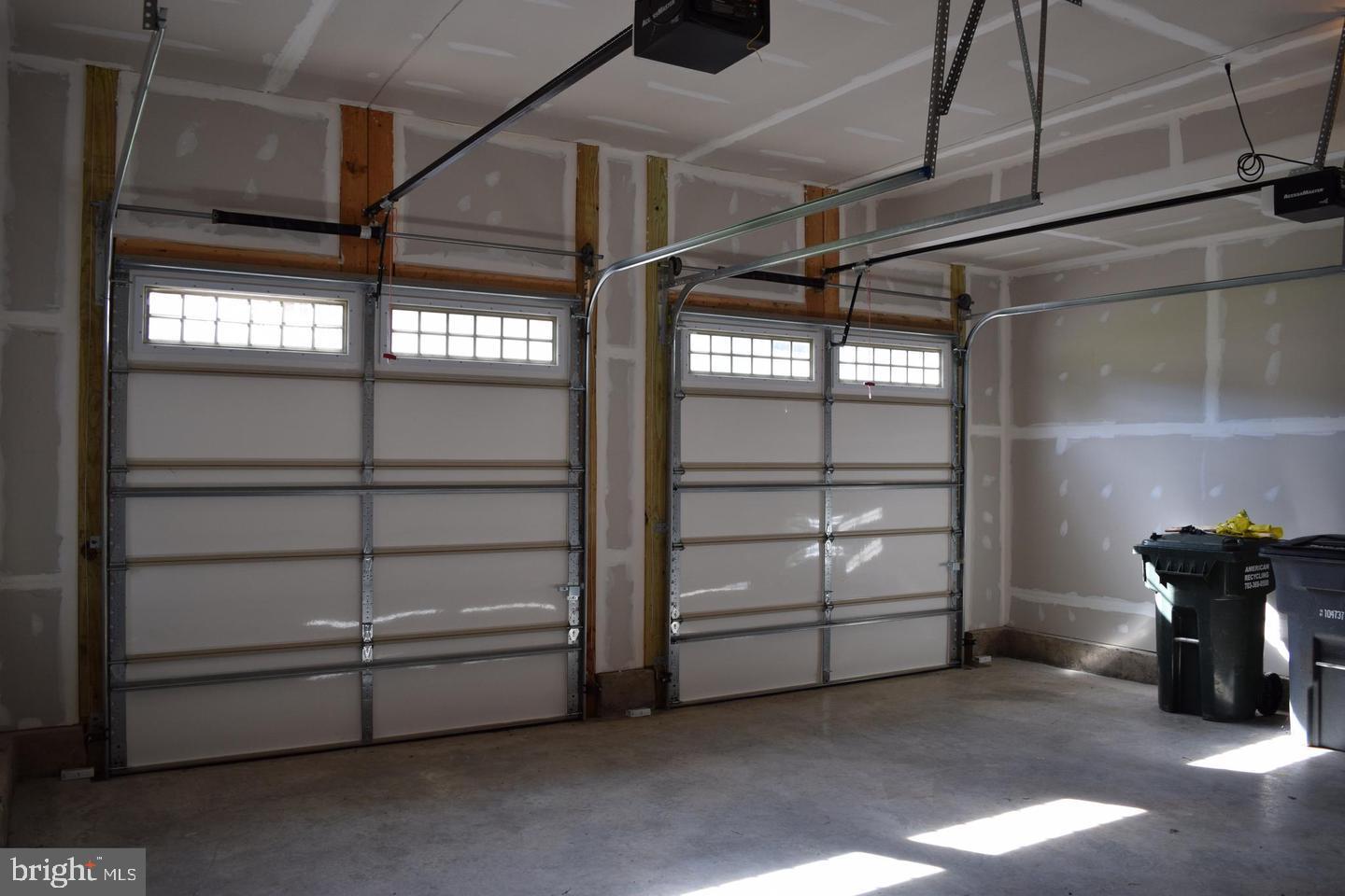 MARBURY - Residential Lease