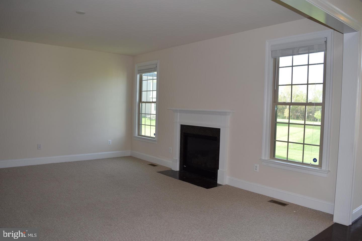 MARBURY - Residential Lease