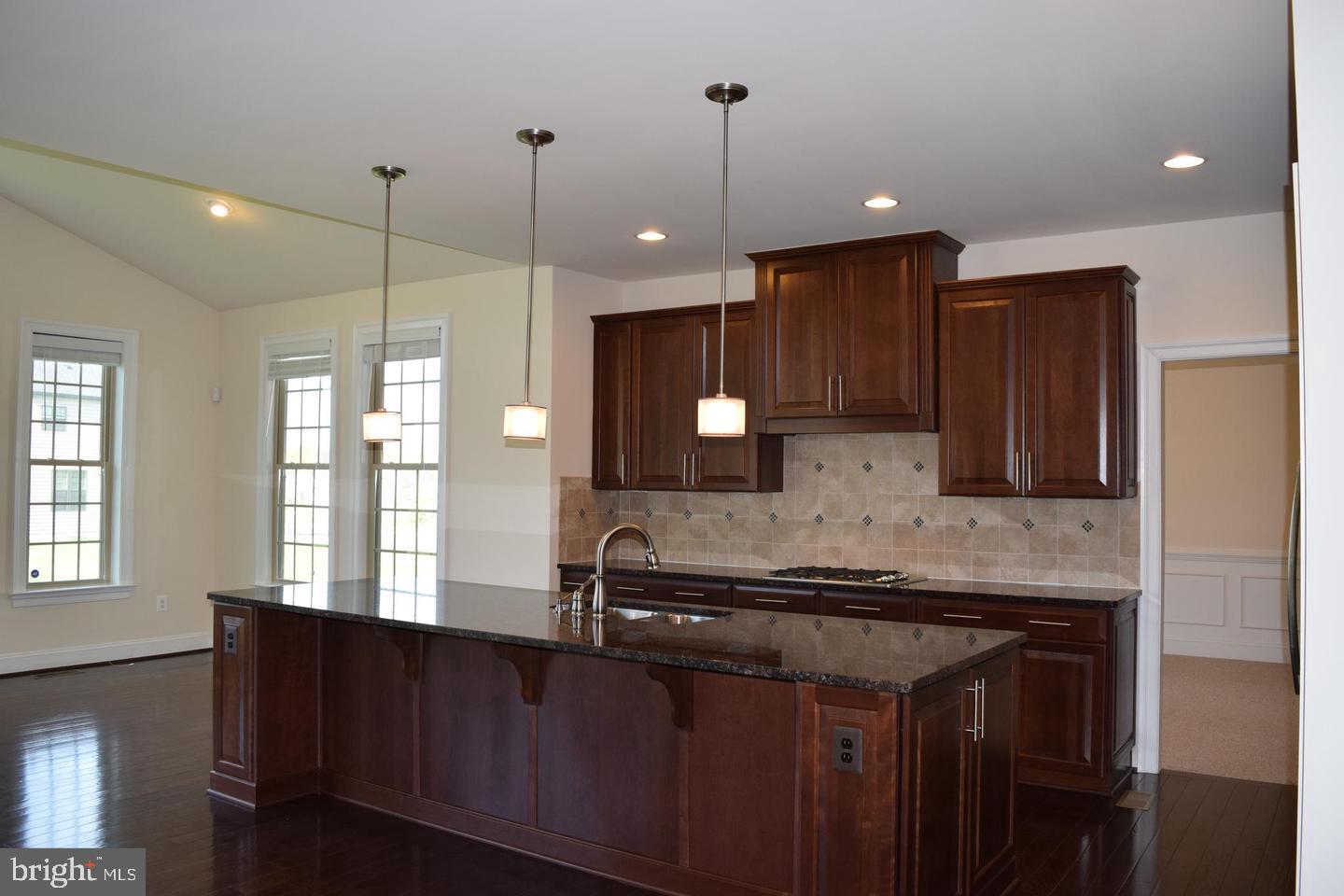 MARBURY - Residential Lease