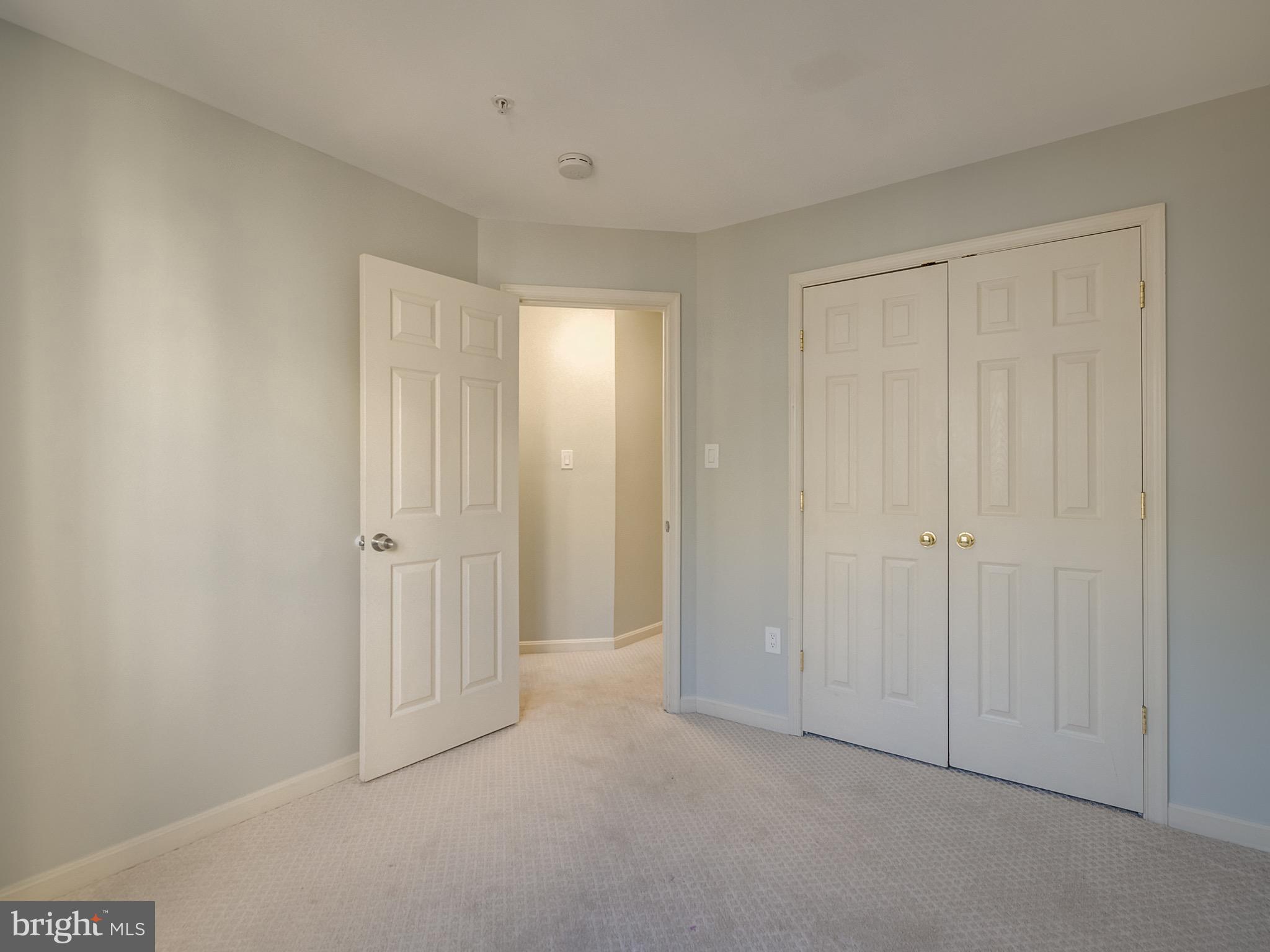 MILESTONE - Residential Lease