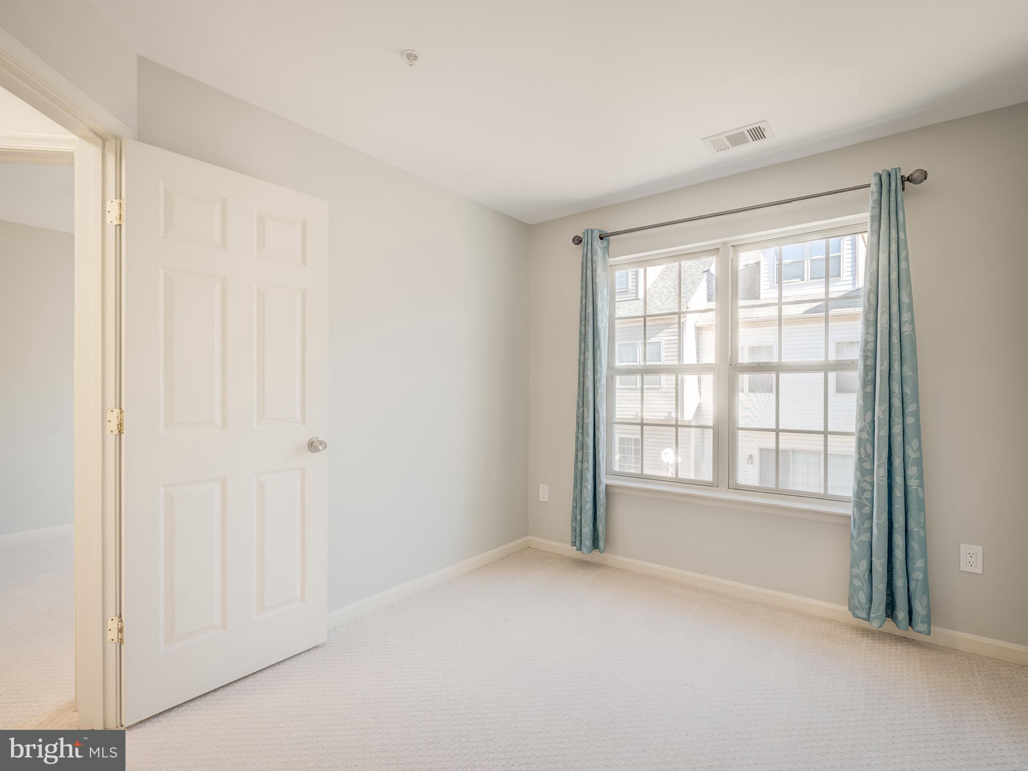 MILESTONE - Residential Lease