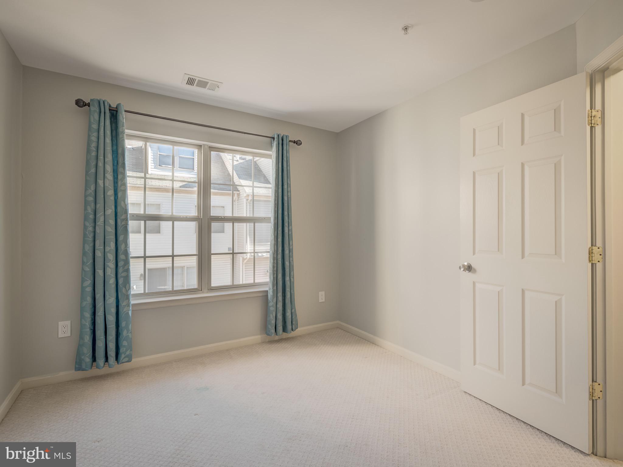 MILESTONE - Residential Lease