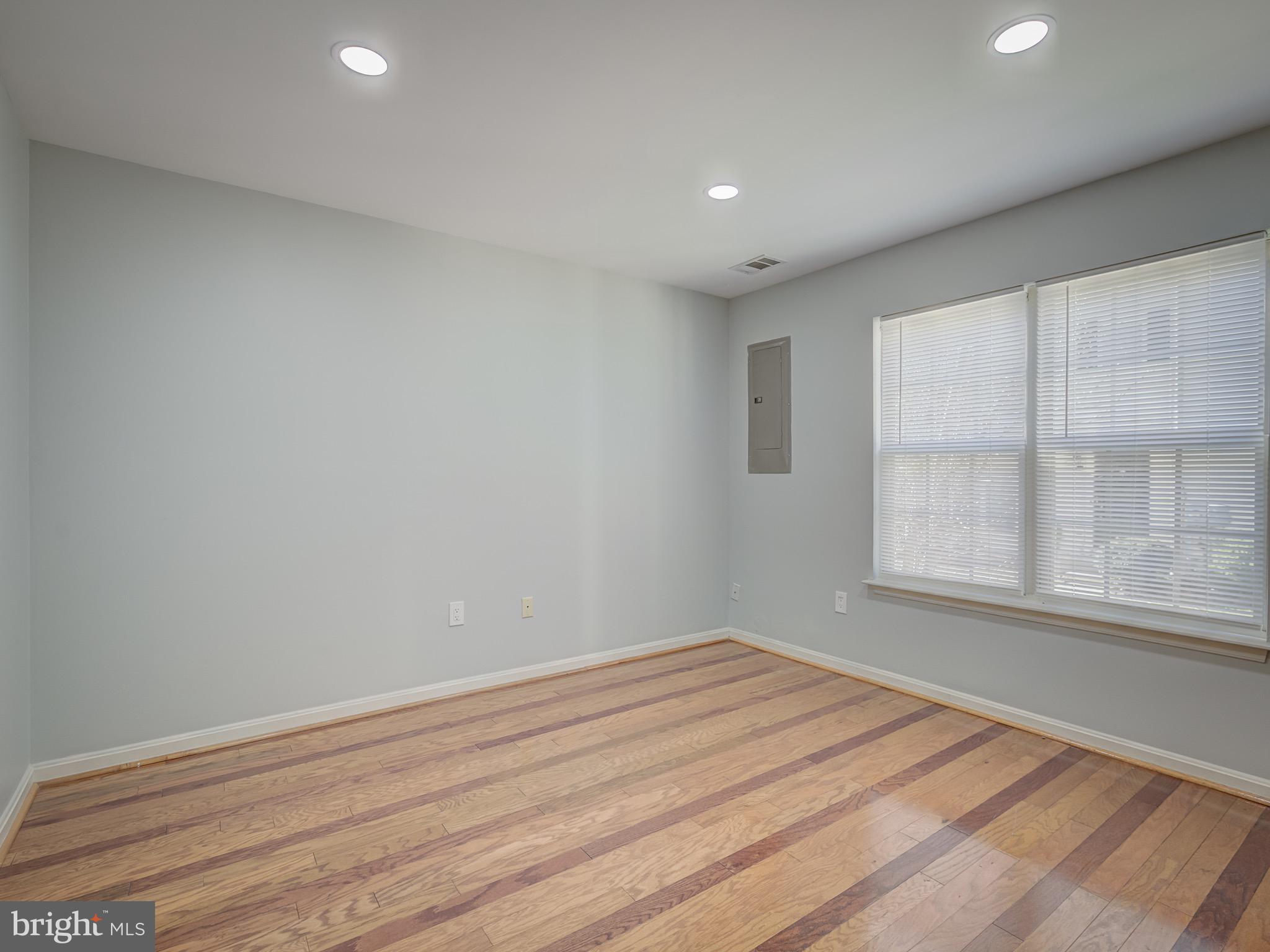 MILESTONE - Residential Lease