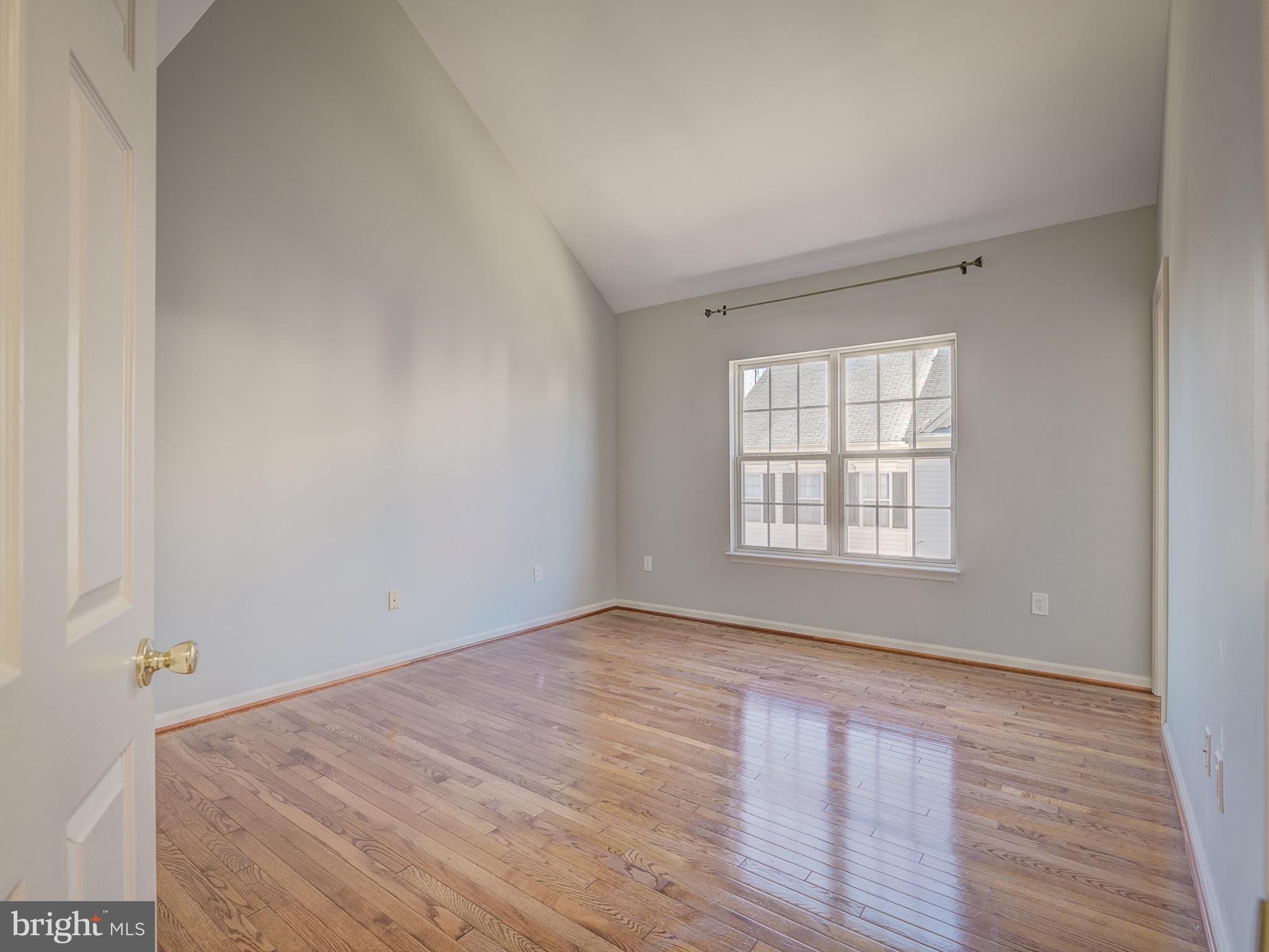 MILESTONE - Residential Lease