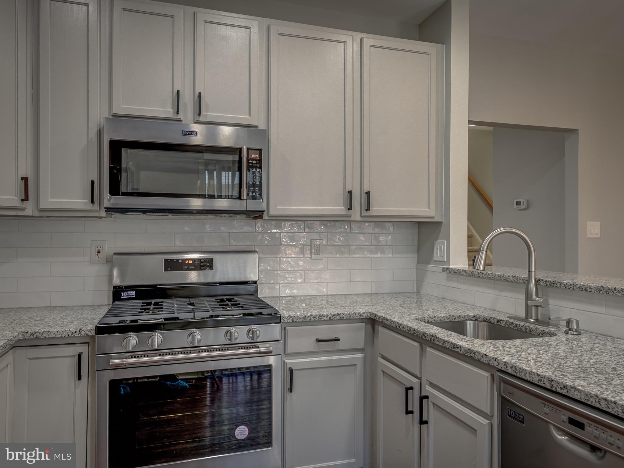 MILESTONE - Residential Lease