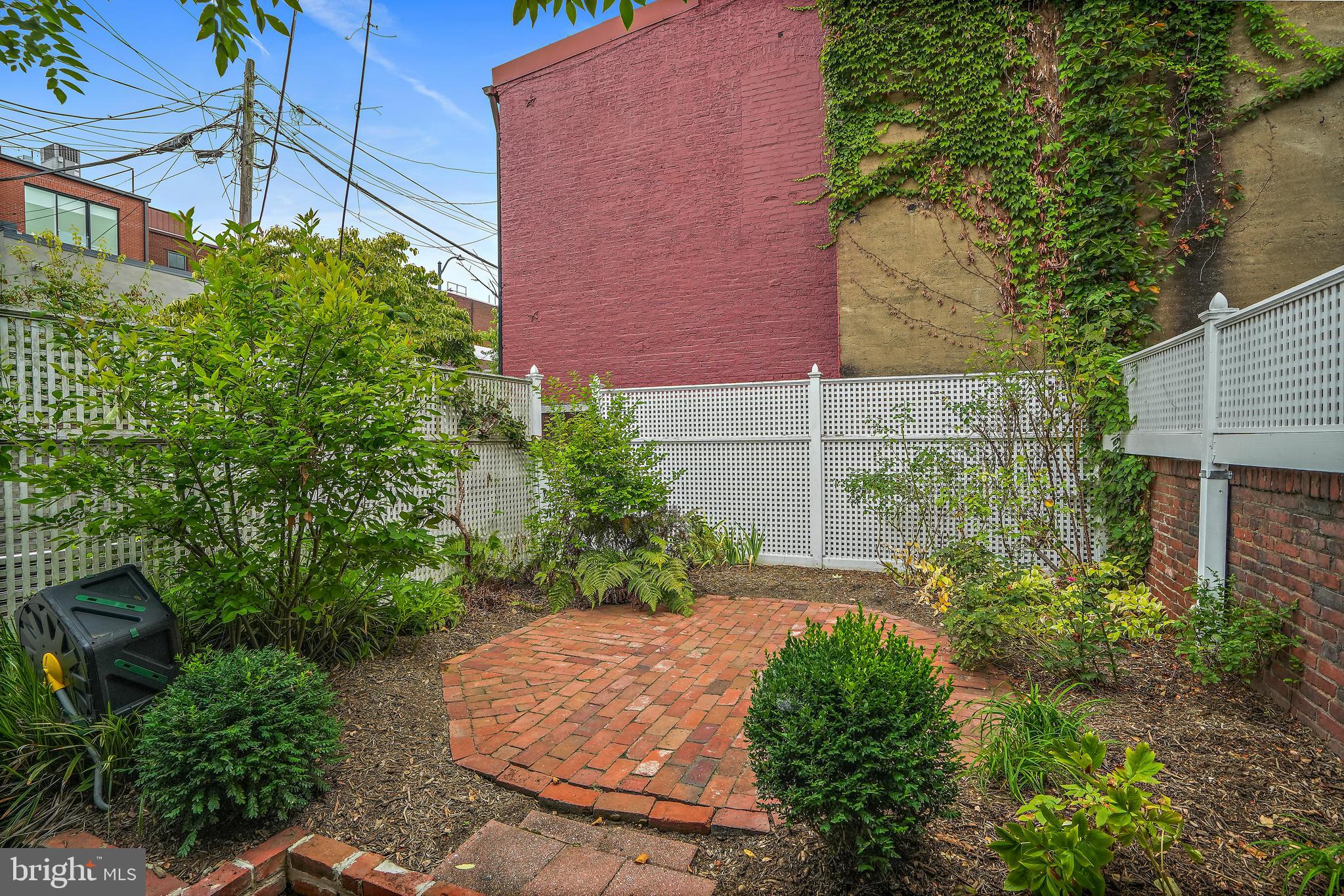 316 5TH STREET NE