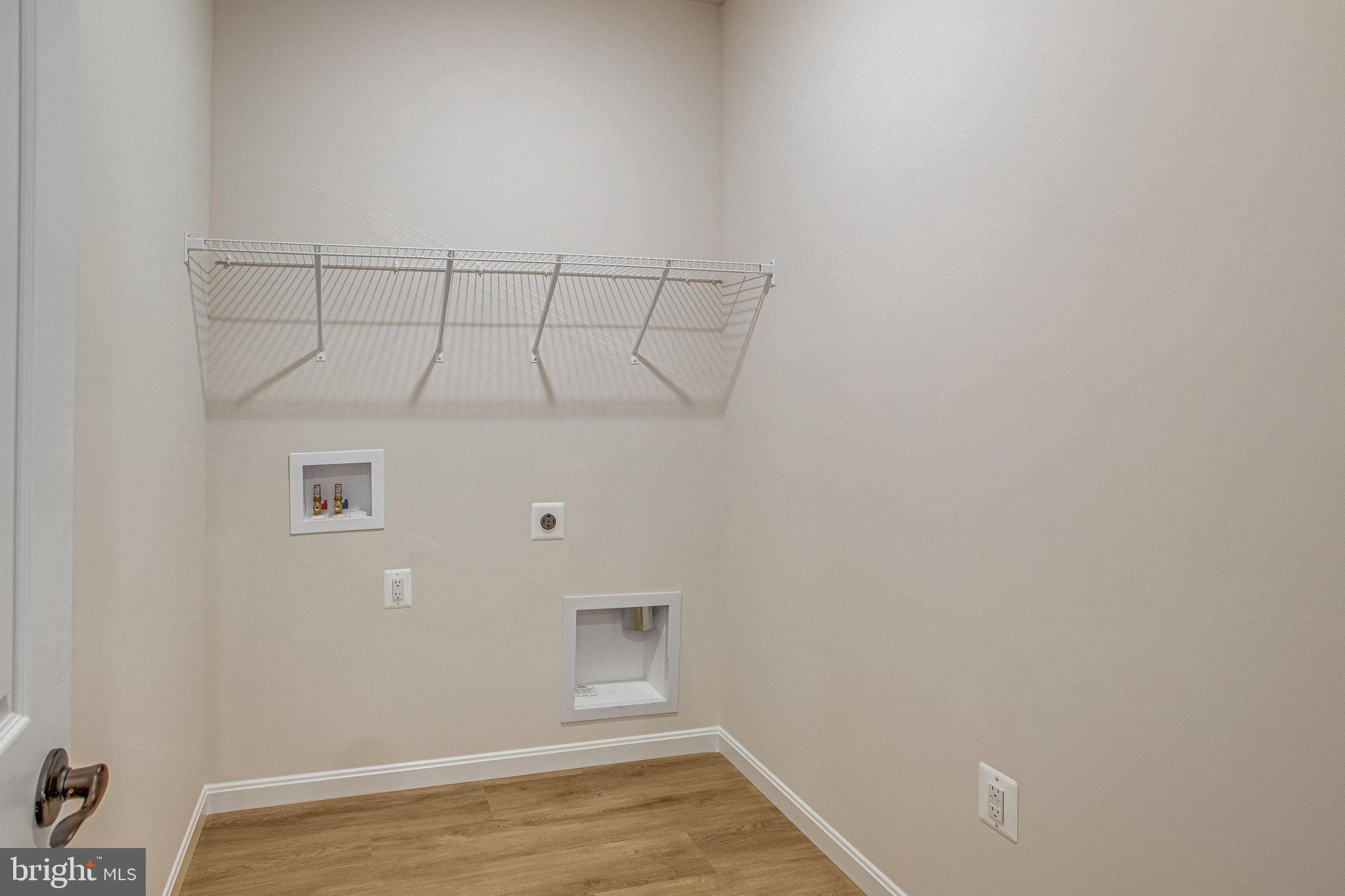 7082 BRAXTON COURT