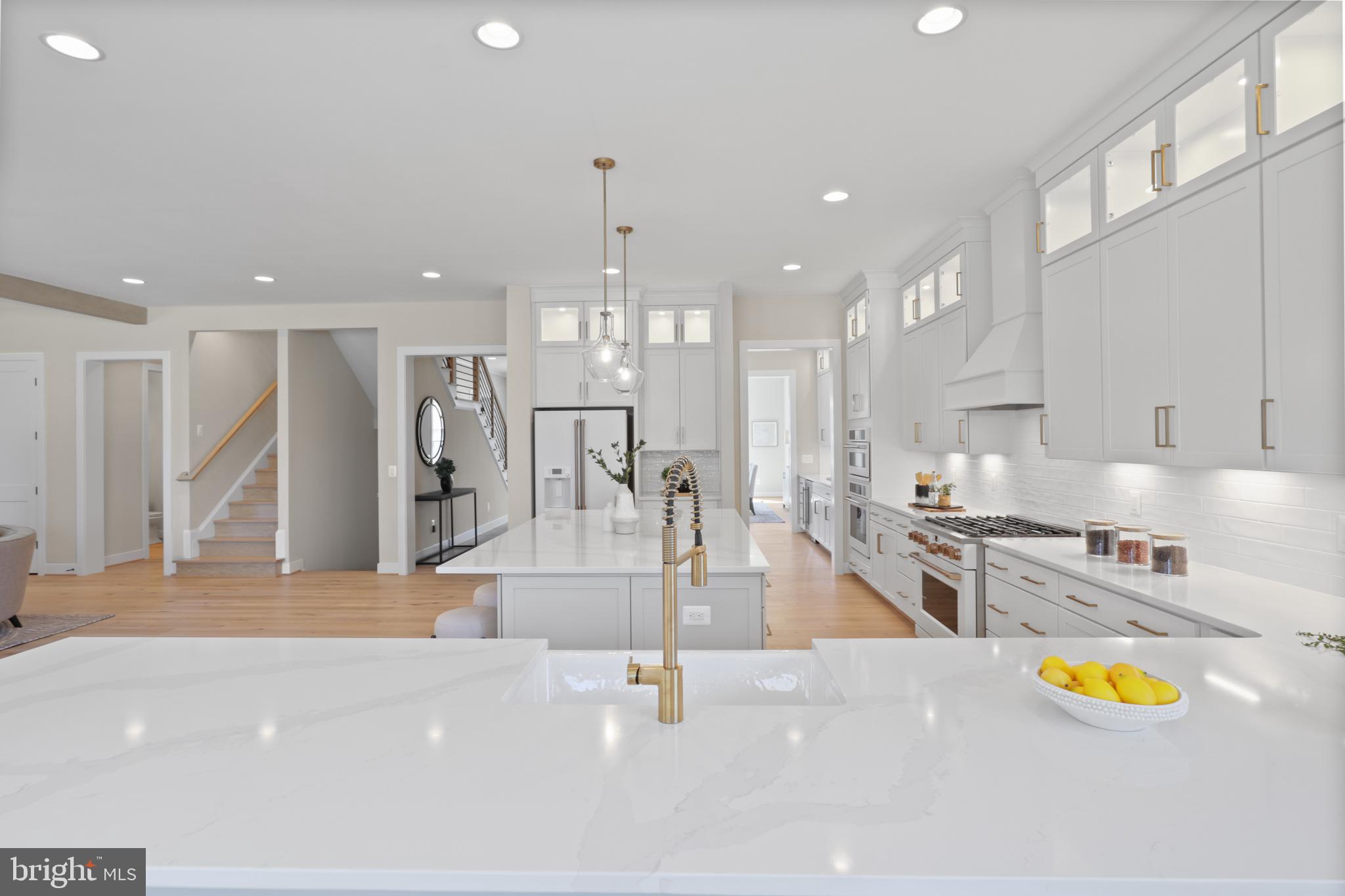 LEONARD - Residential