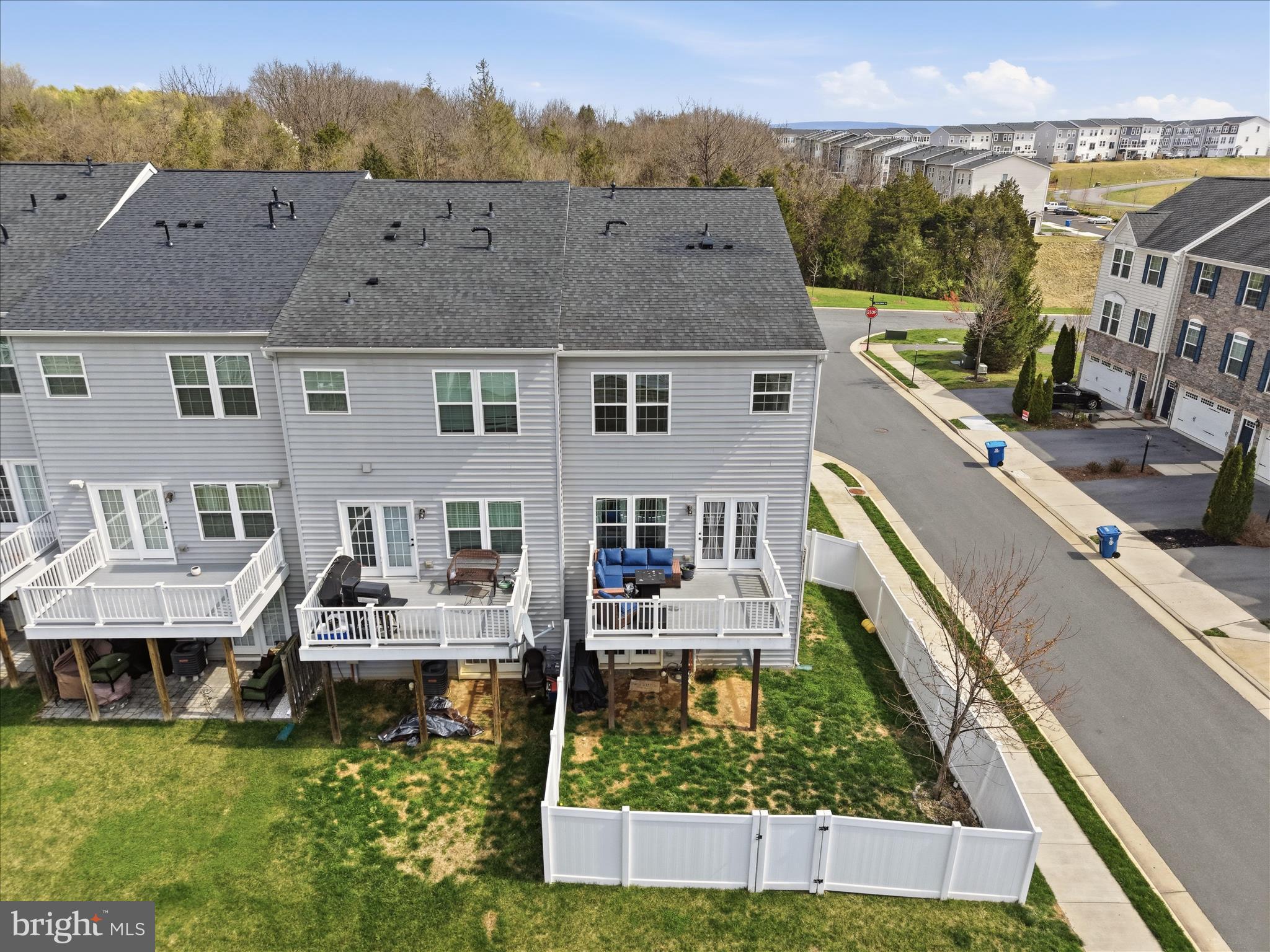 LAKE FREDERICK - Residential