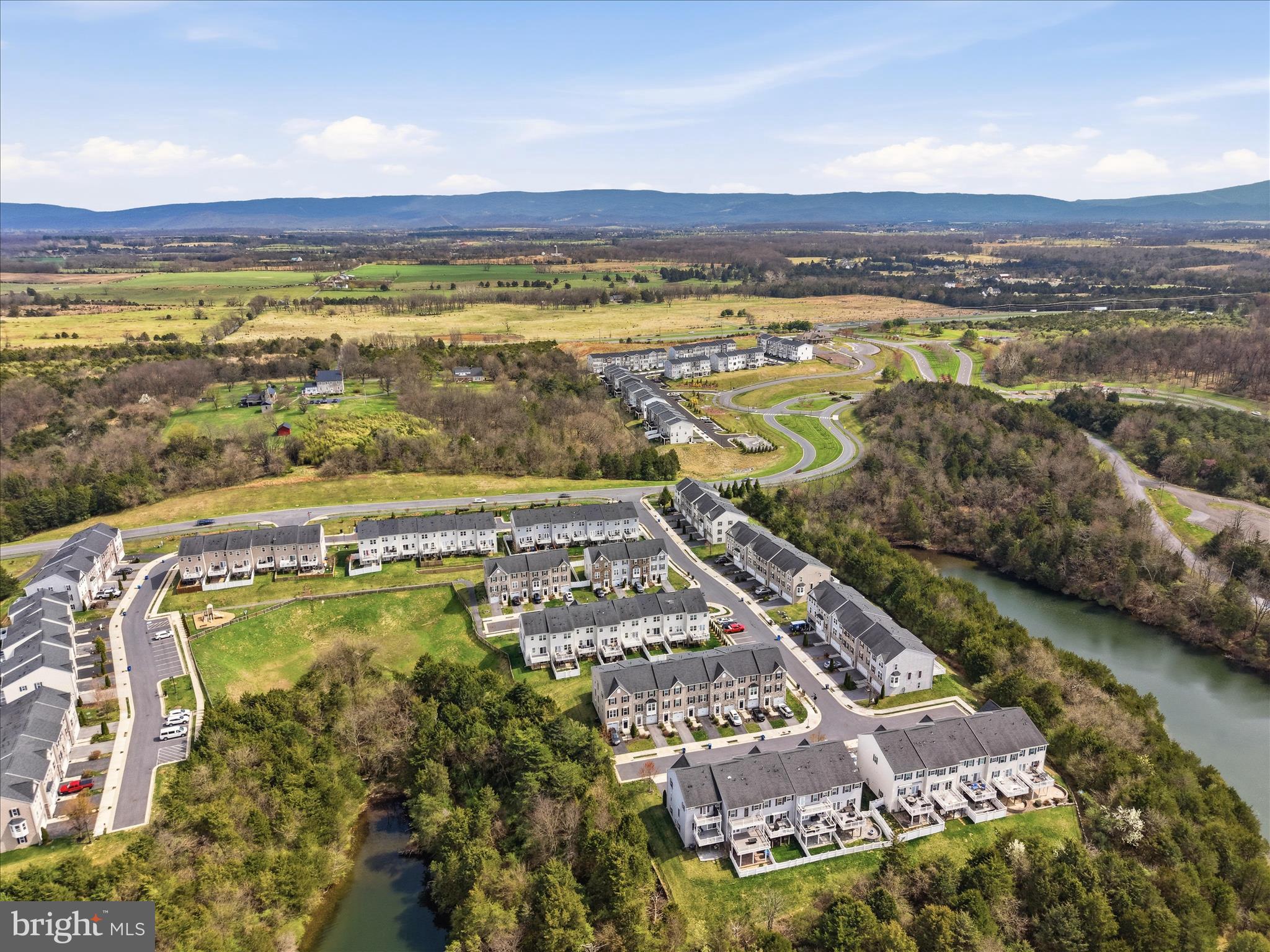 LAKE FREDERICK - Residential