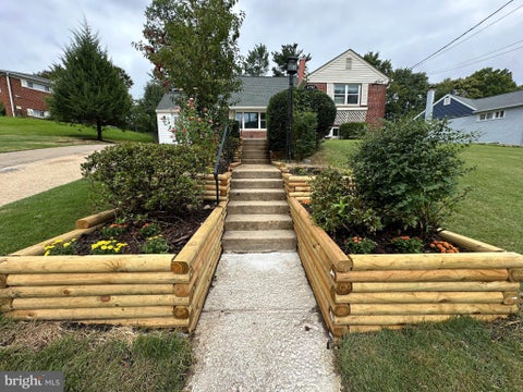 Photo of 6705 Cabin John Road, SPRINGFIELD, VA 22150 (MLS # VAFX2340976)