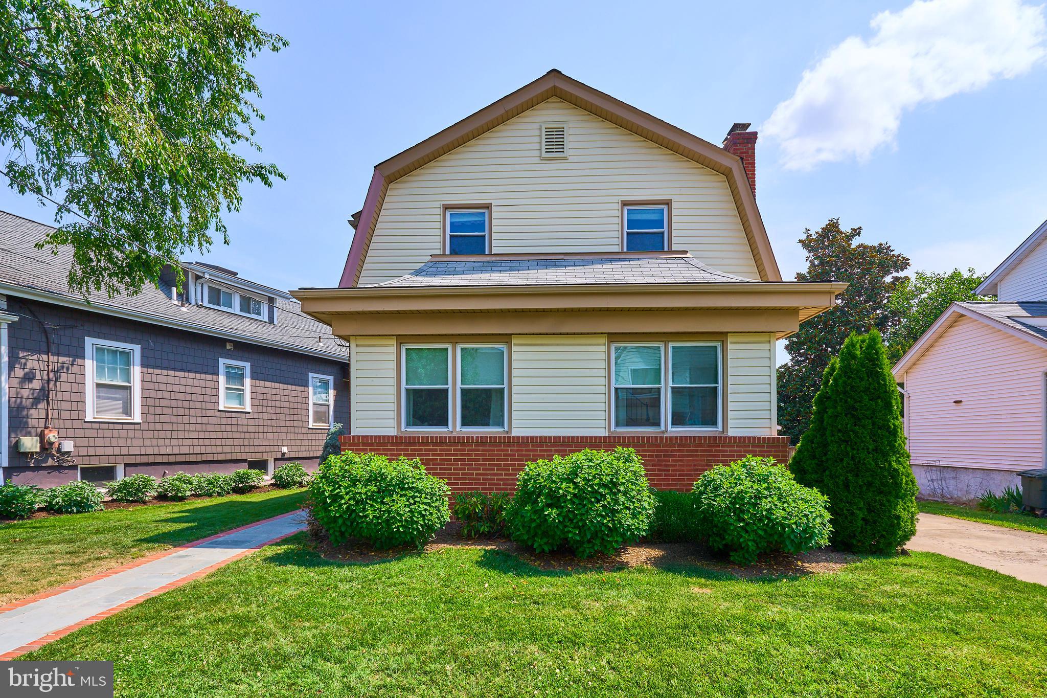 255 N BRYAN STREET
