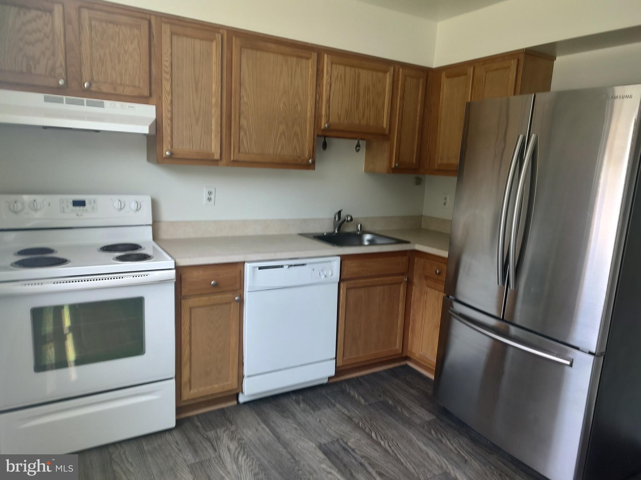 WEDGEWOOD FOREST - Residential Lease